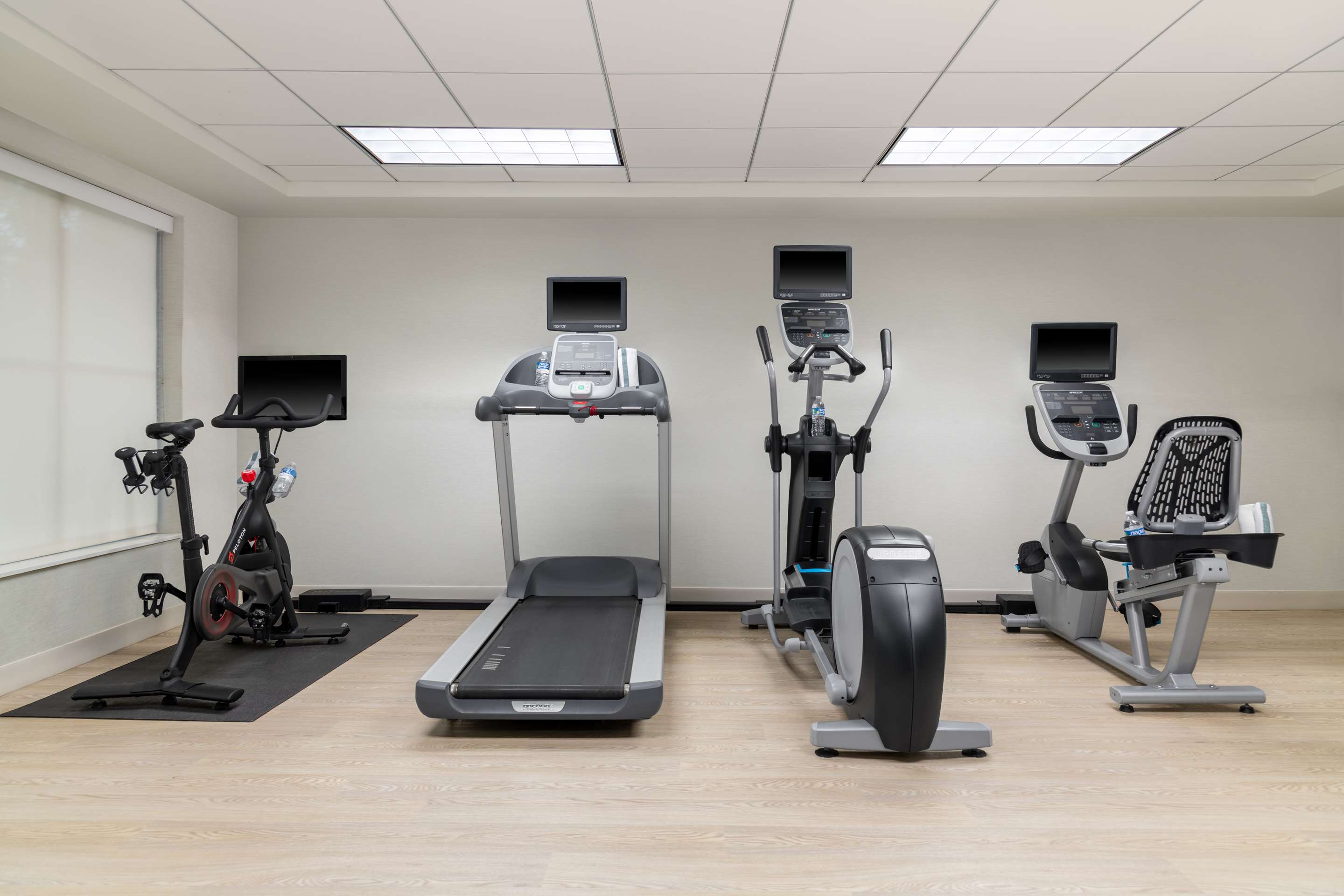 Health club fitness center gym | Homewood Suites by Hilton Detroit-Troy