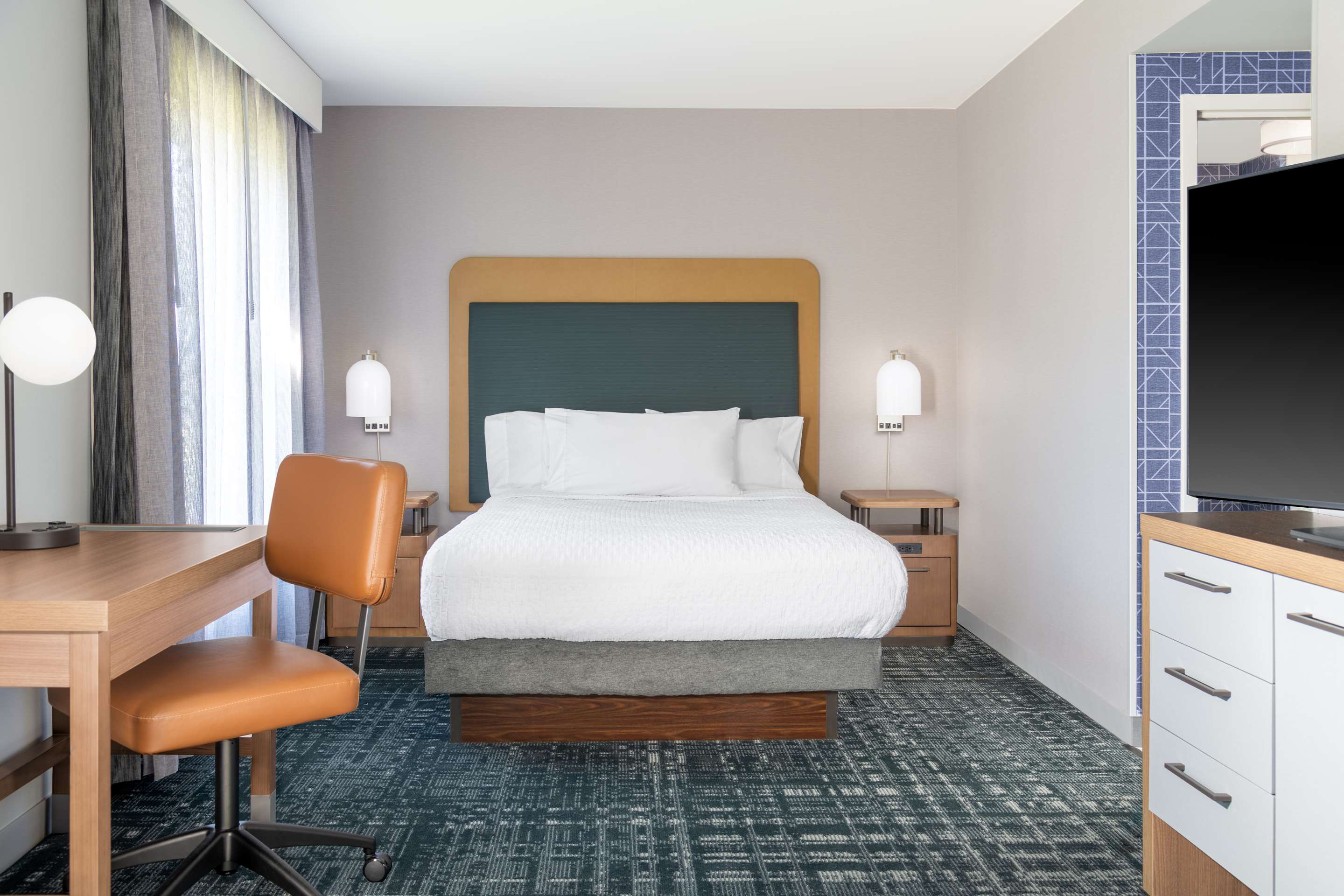Guest room