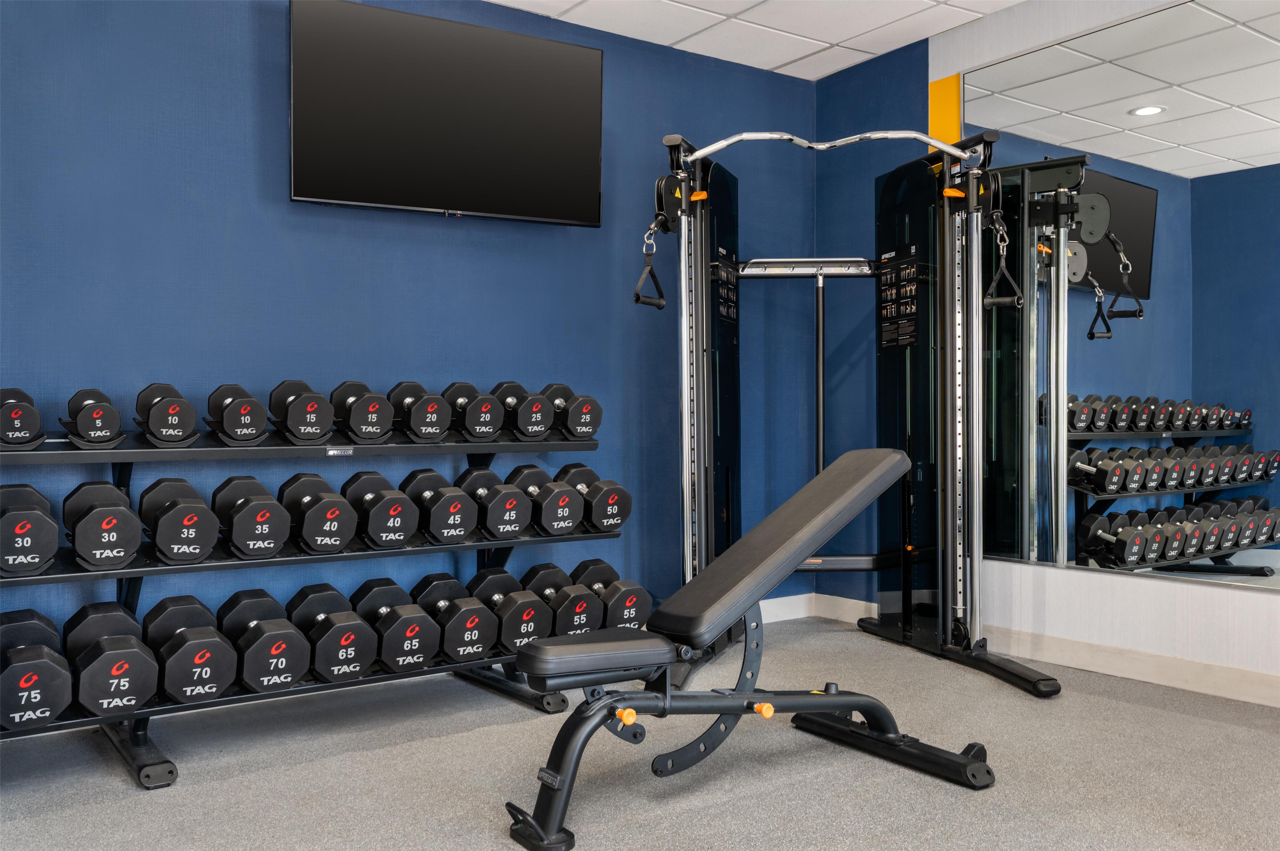 Health club fitness center gym | Hampton Inn Detroit/Southgate