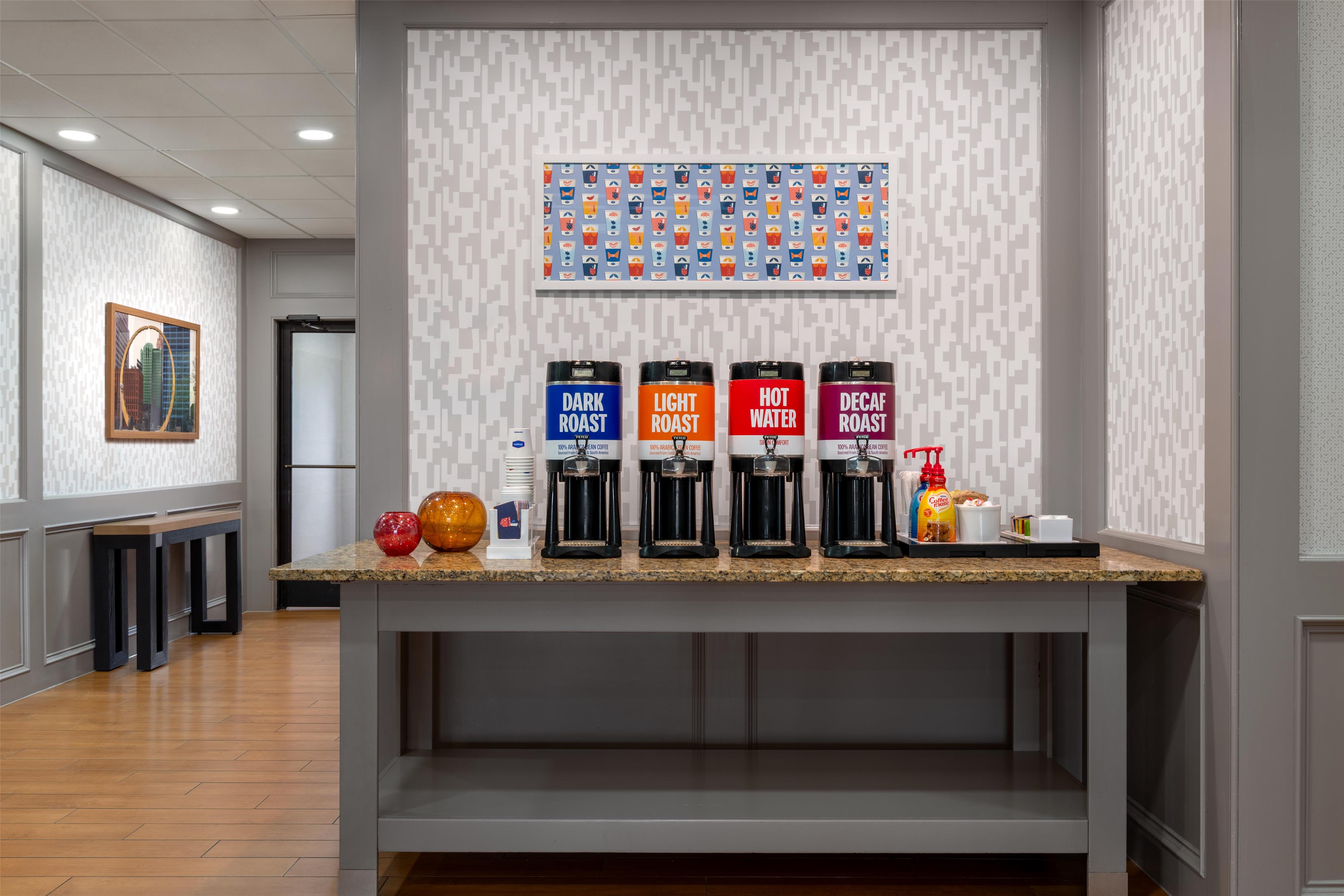 Restaurant | Hampton Inn Detroit/Southgate