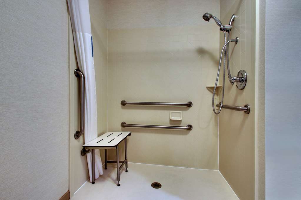 Hampton Inn DuBois, PA-guestroom-Guest Room,Bathroom,On-Site.jpg