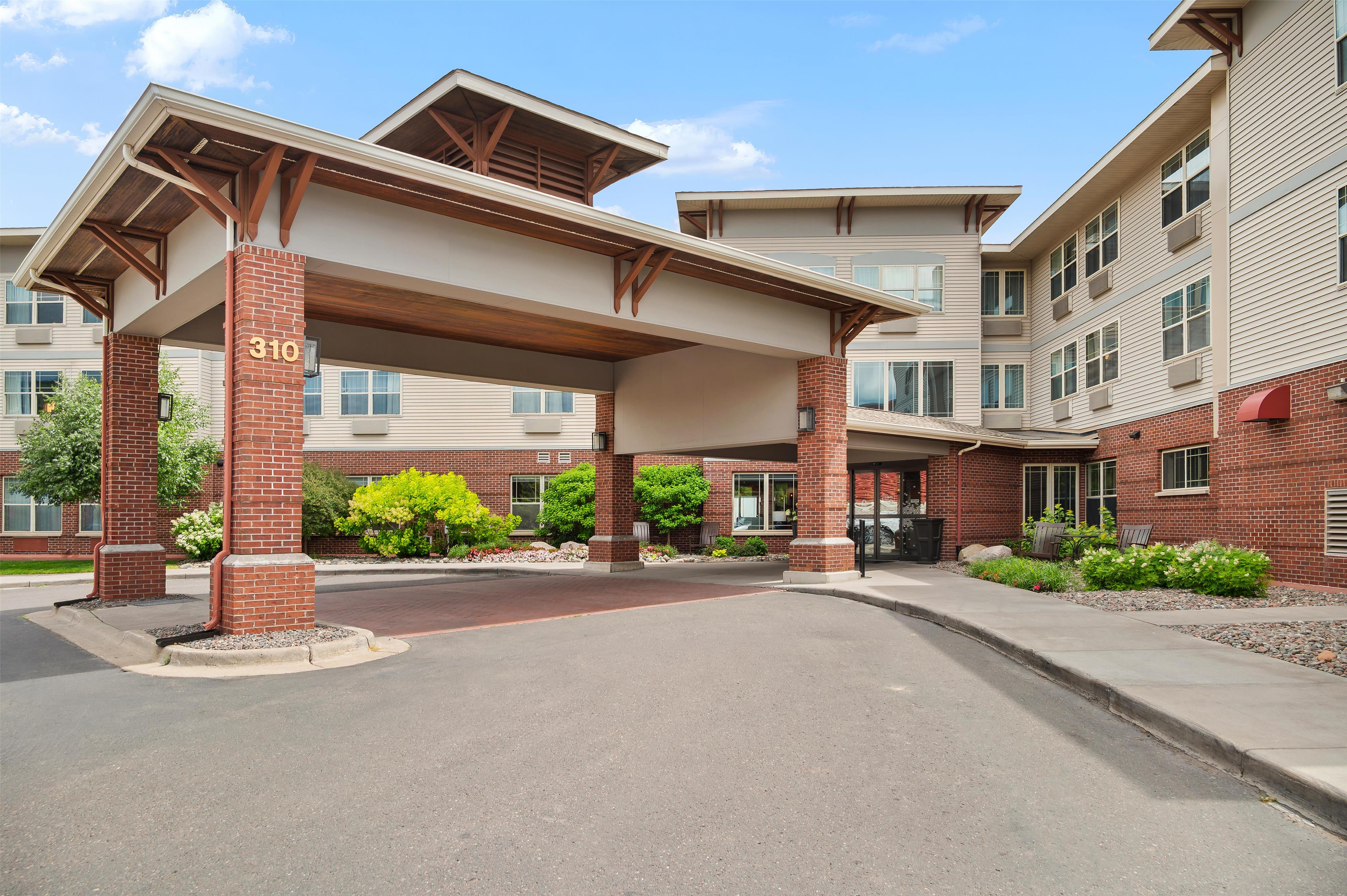 Exterior | Hampton Inn Duluth Canal Park