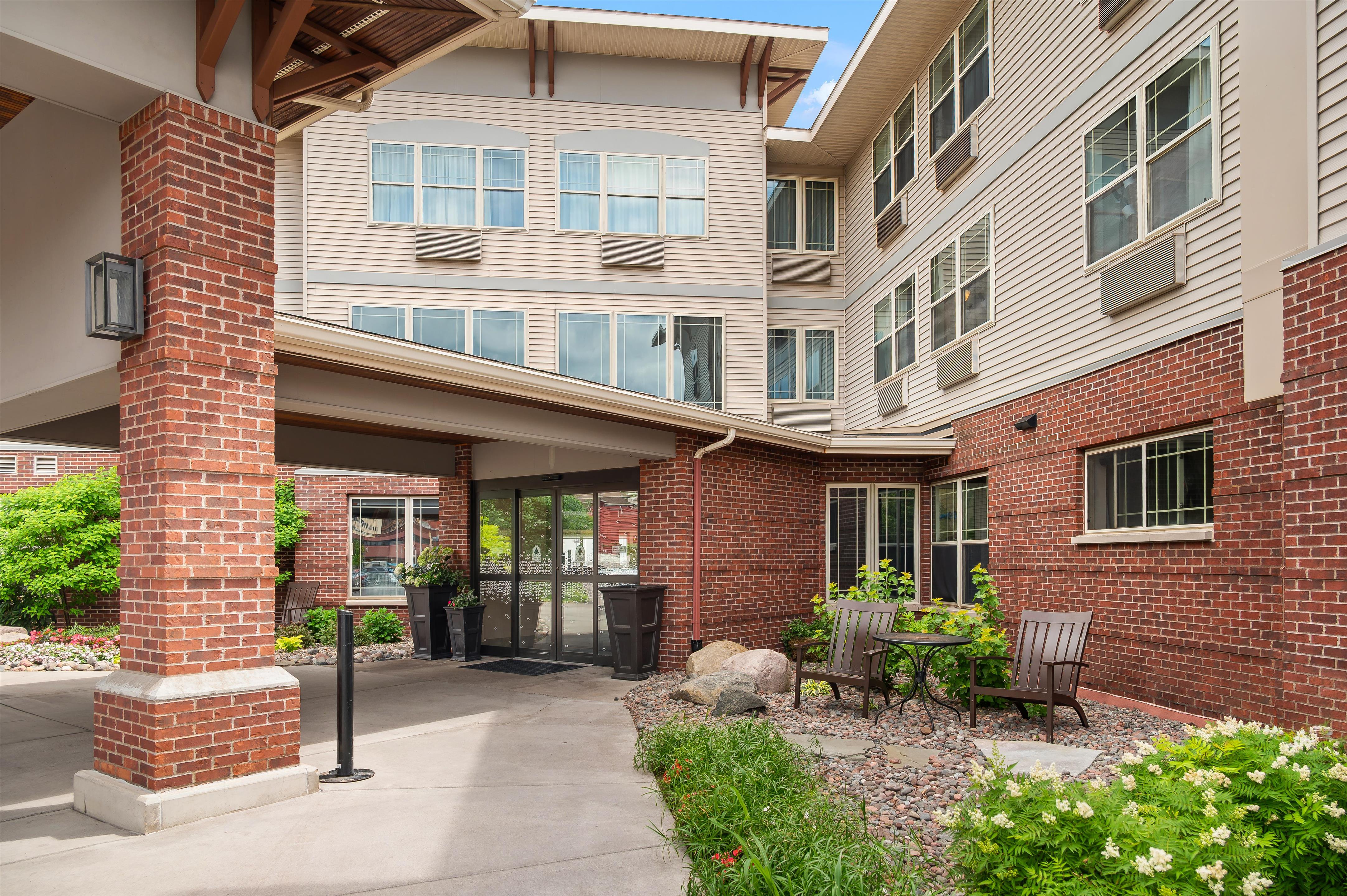 Exterior | Hampton Inn Duluth Canal Park