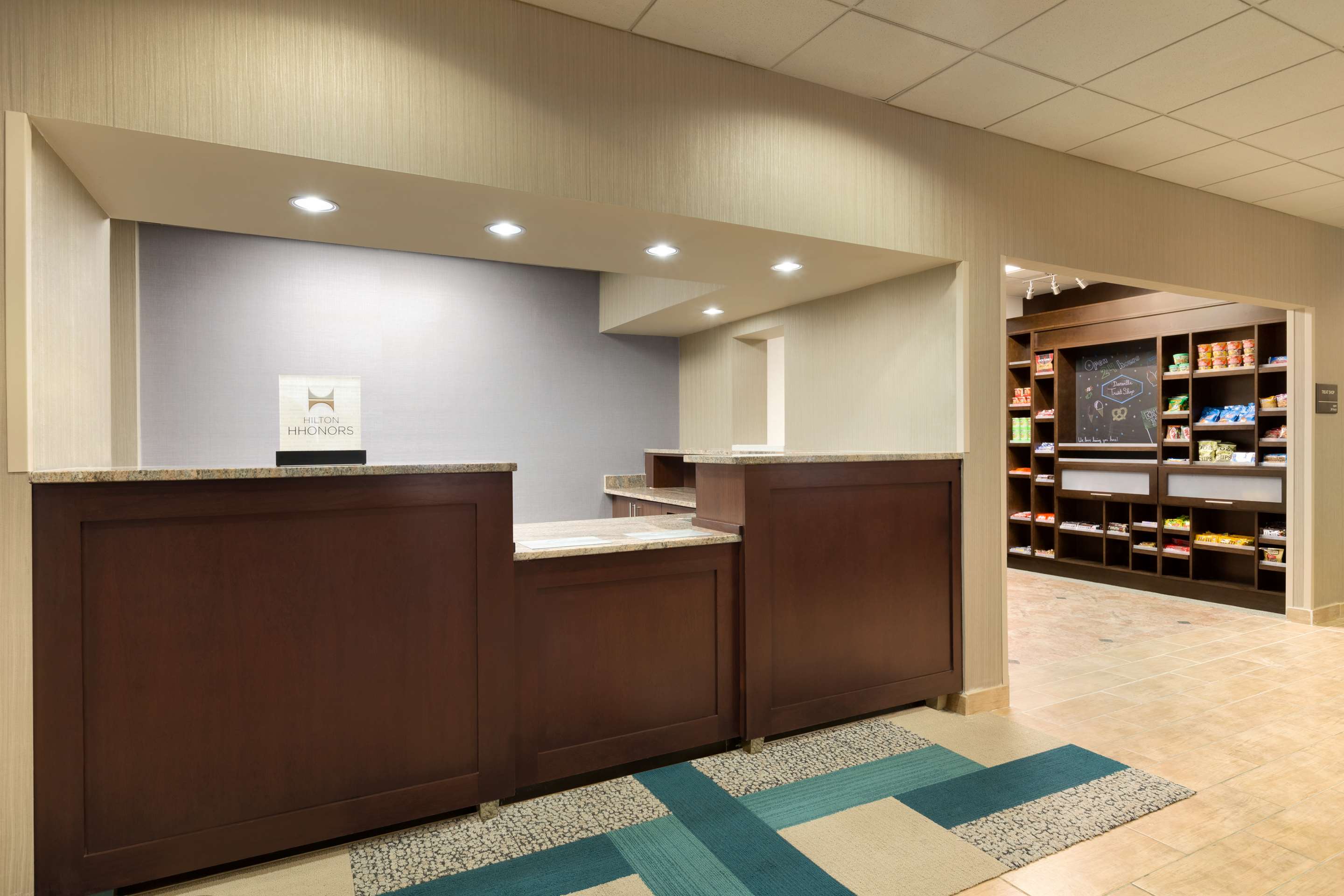 Reception | Hampton Inn Denville/Rockaway/Parsippany