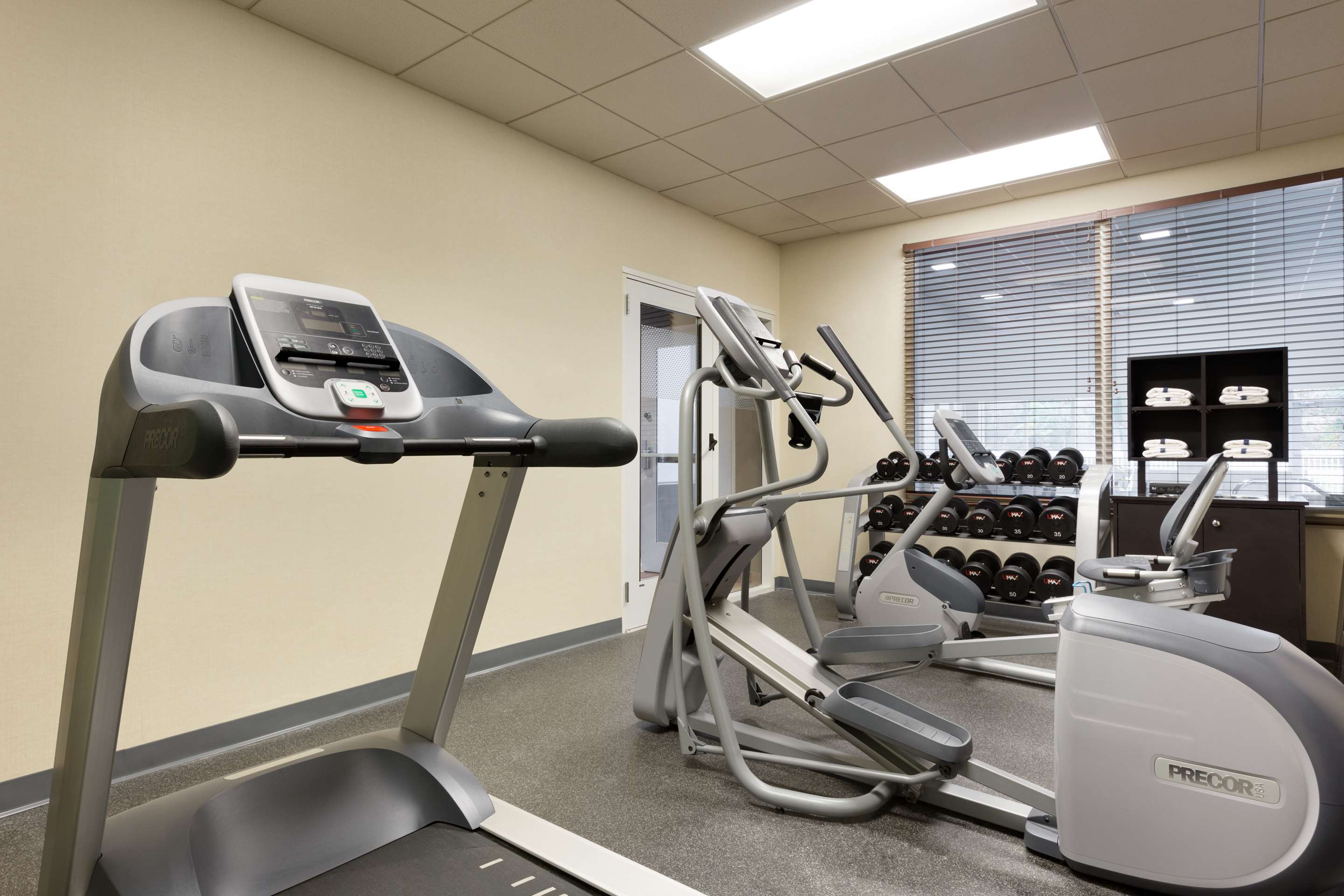 Health club fitness center gym | Hampton Inn Denville/Rockaway/Parsippany