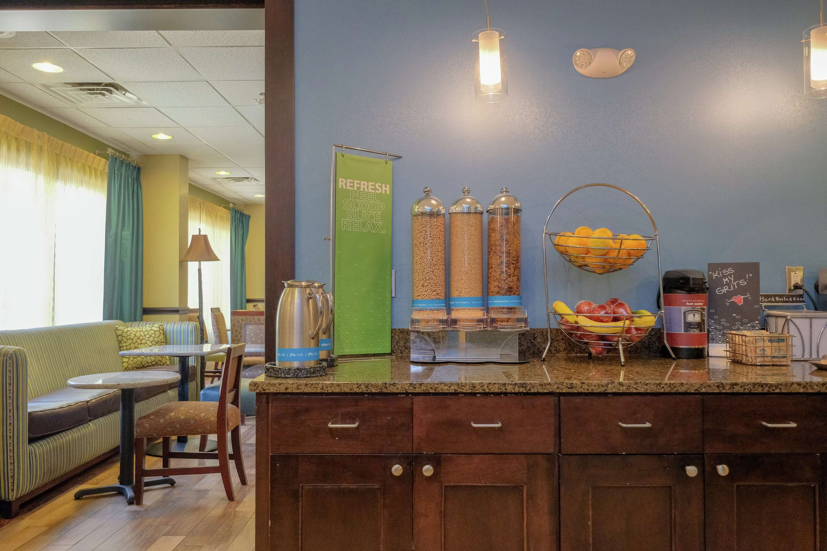 Restaurant | Hampton Inn Edenton
