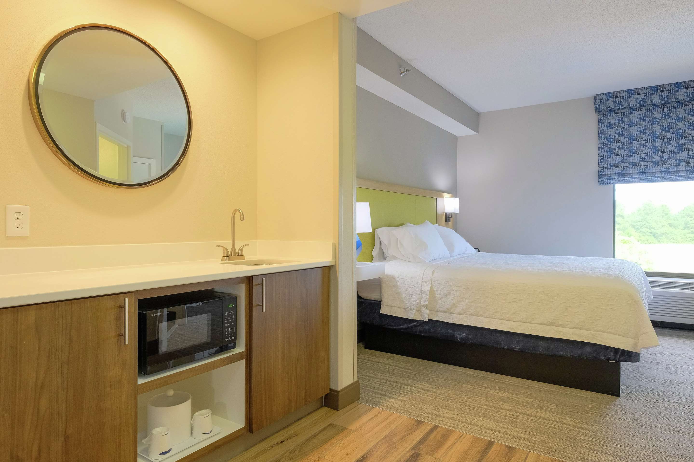 Guest room