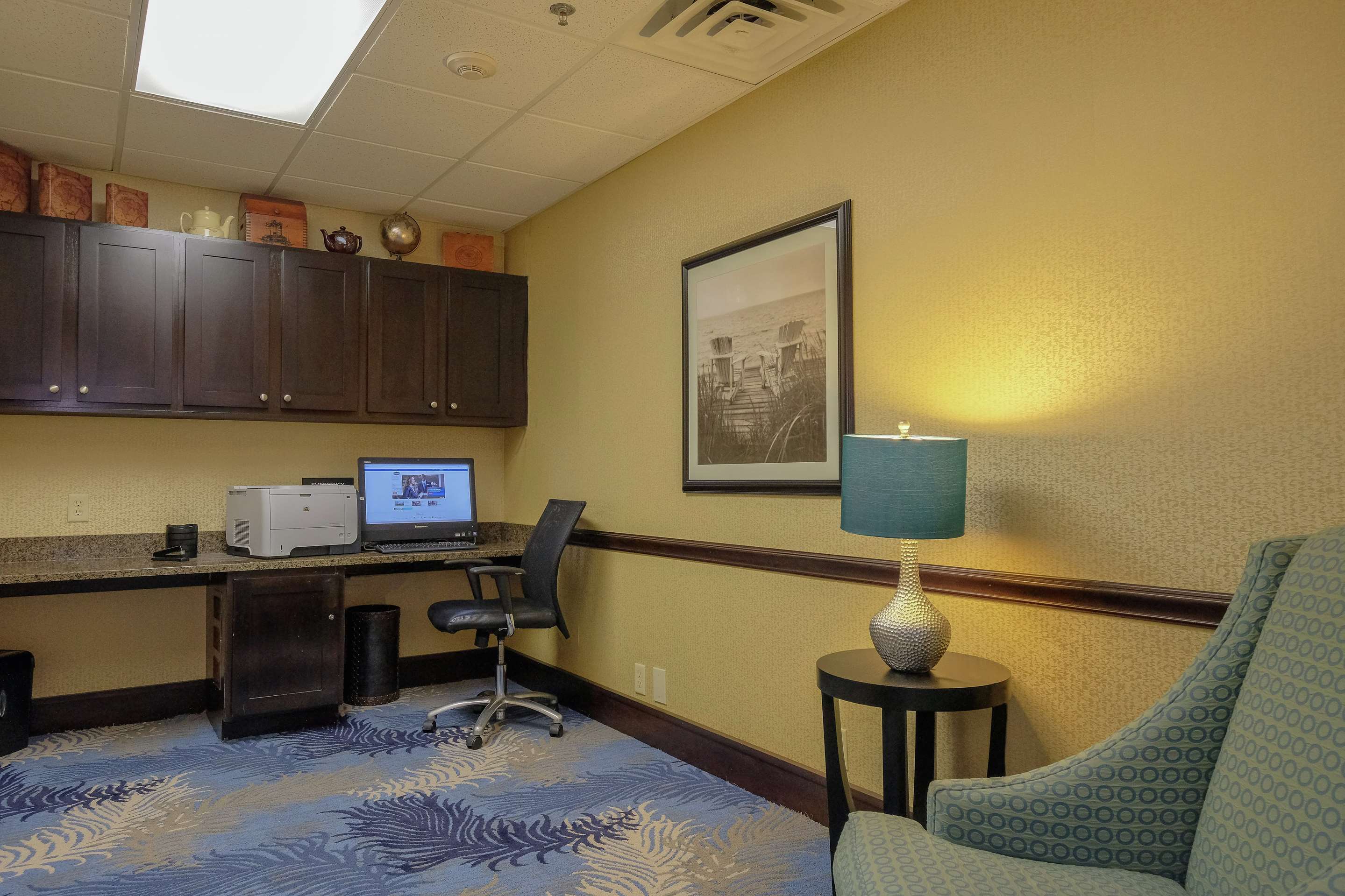 Business Center | Hampton Inn Edenton