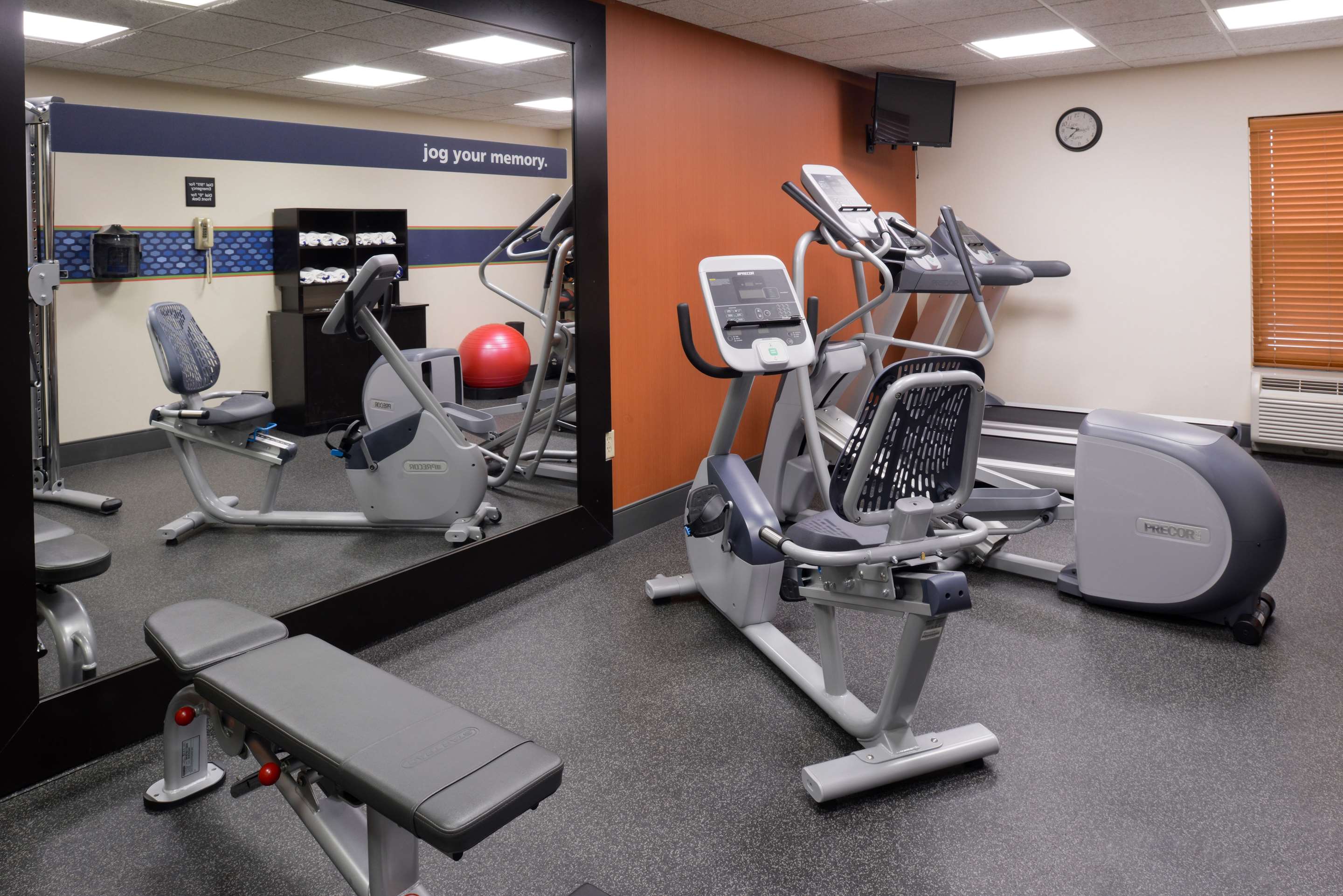 Health club fitness center gym | Hampton Inn Elkhart