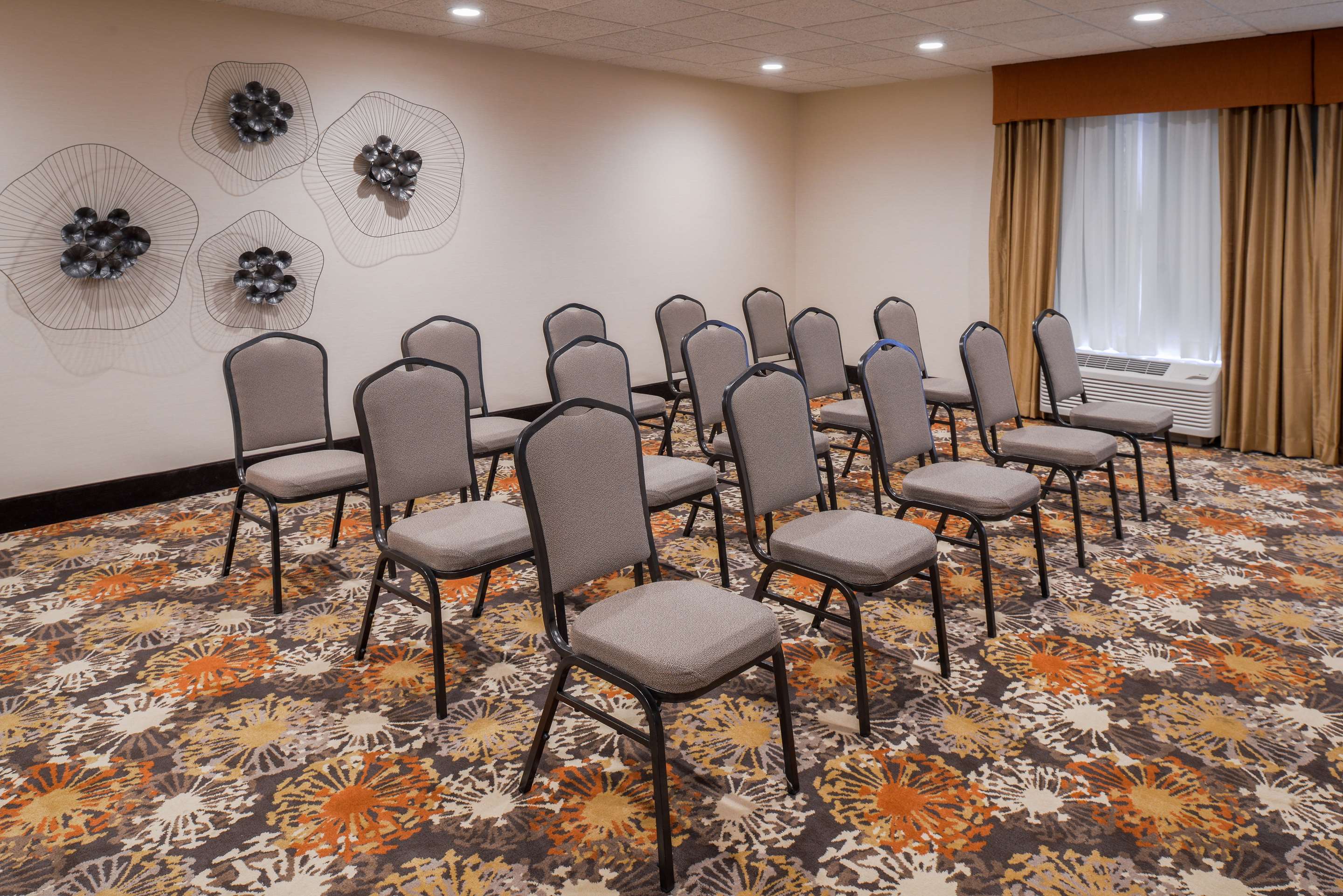 Meeting Room | Hampton Inn Elkhart