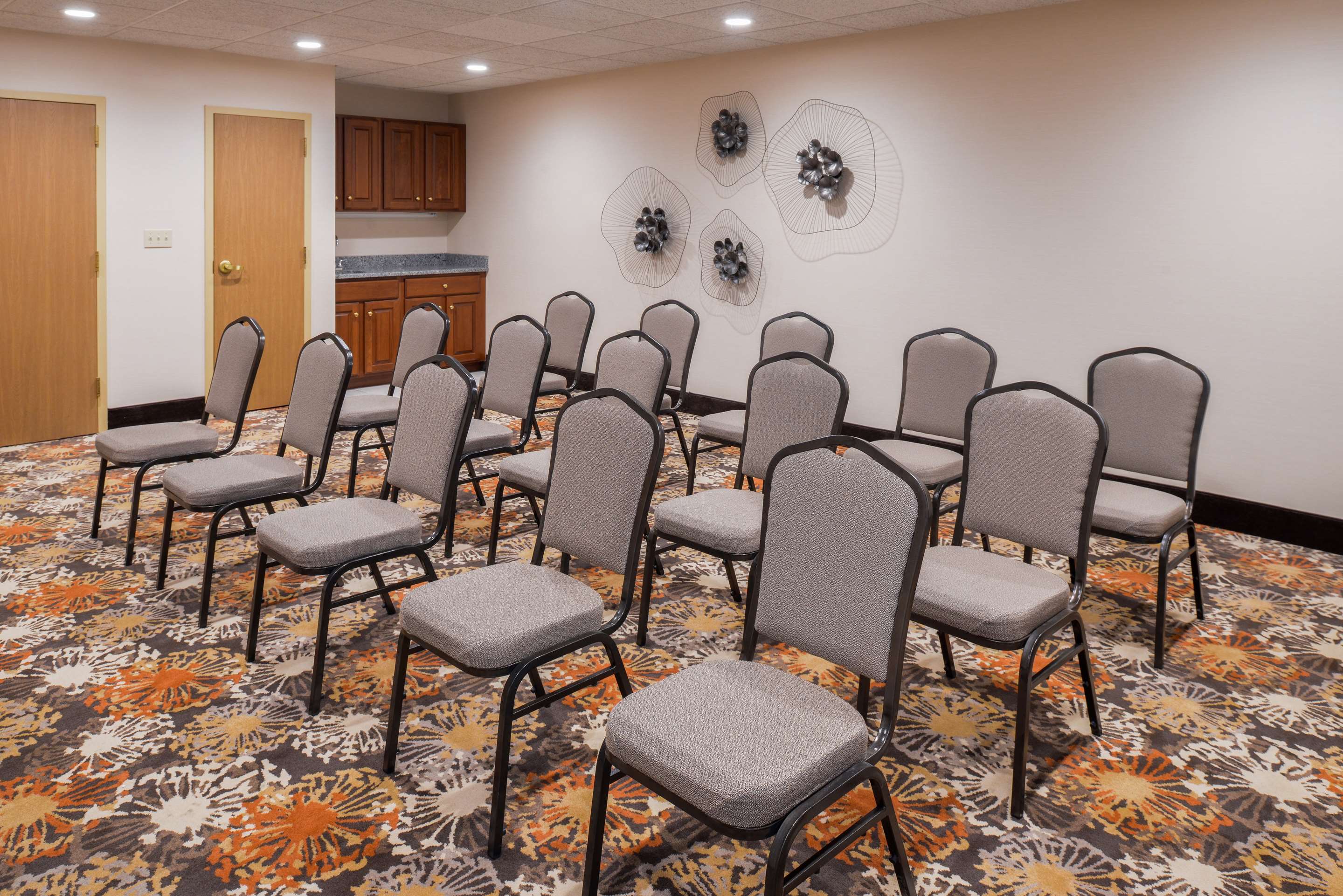 Meeting Room | Hampton Inn Elkhart
