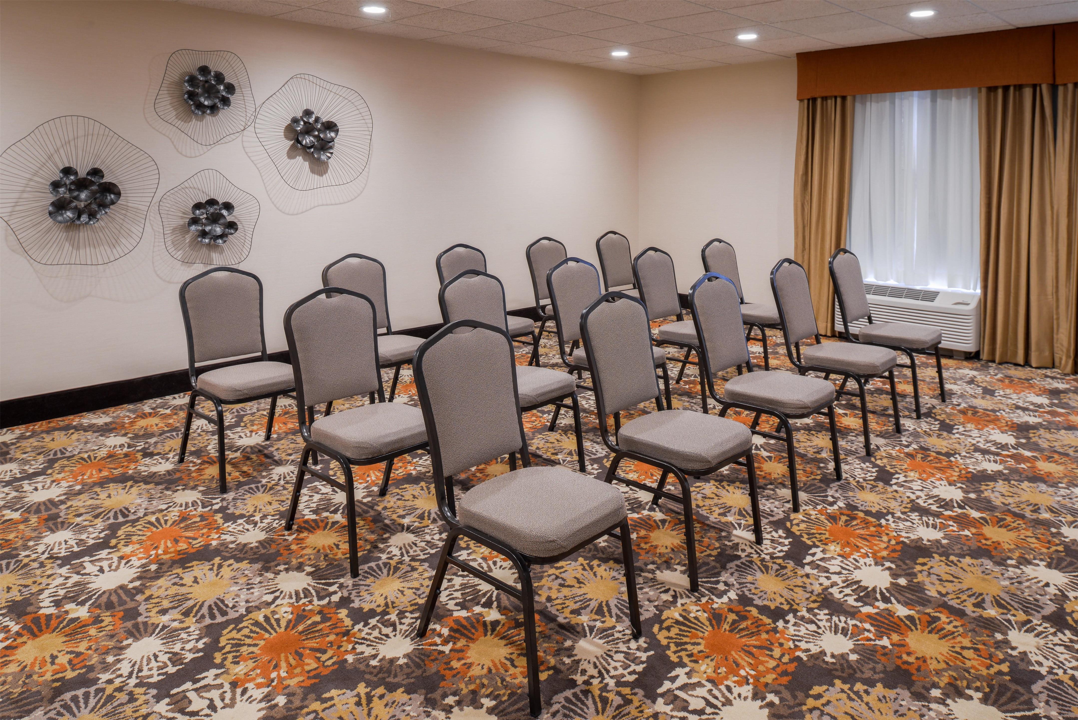 Meeting Room | Hampton Inn Elkhart IN