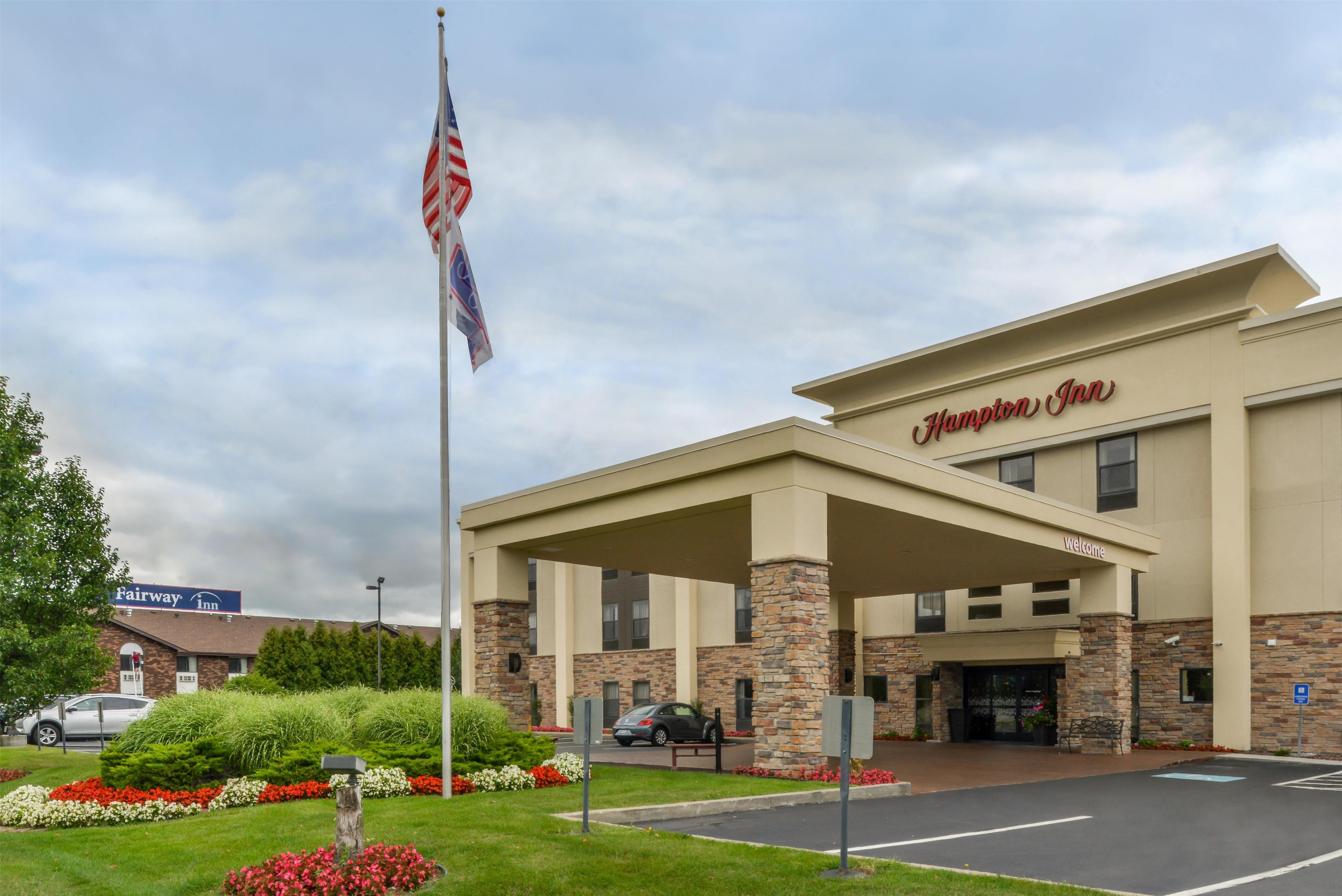 Exterior | Hampton Inn Elkhart IN