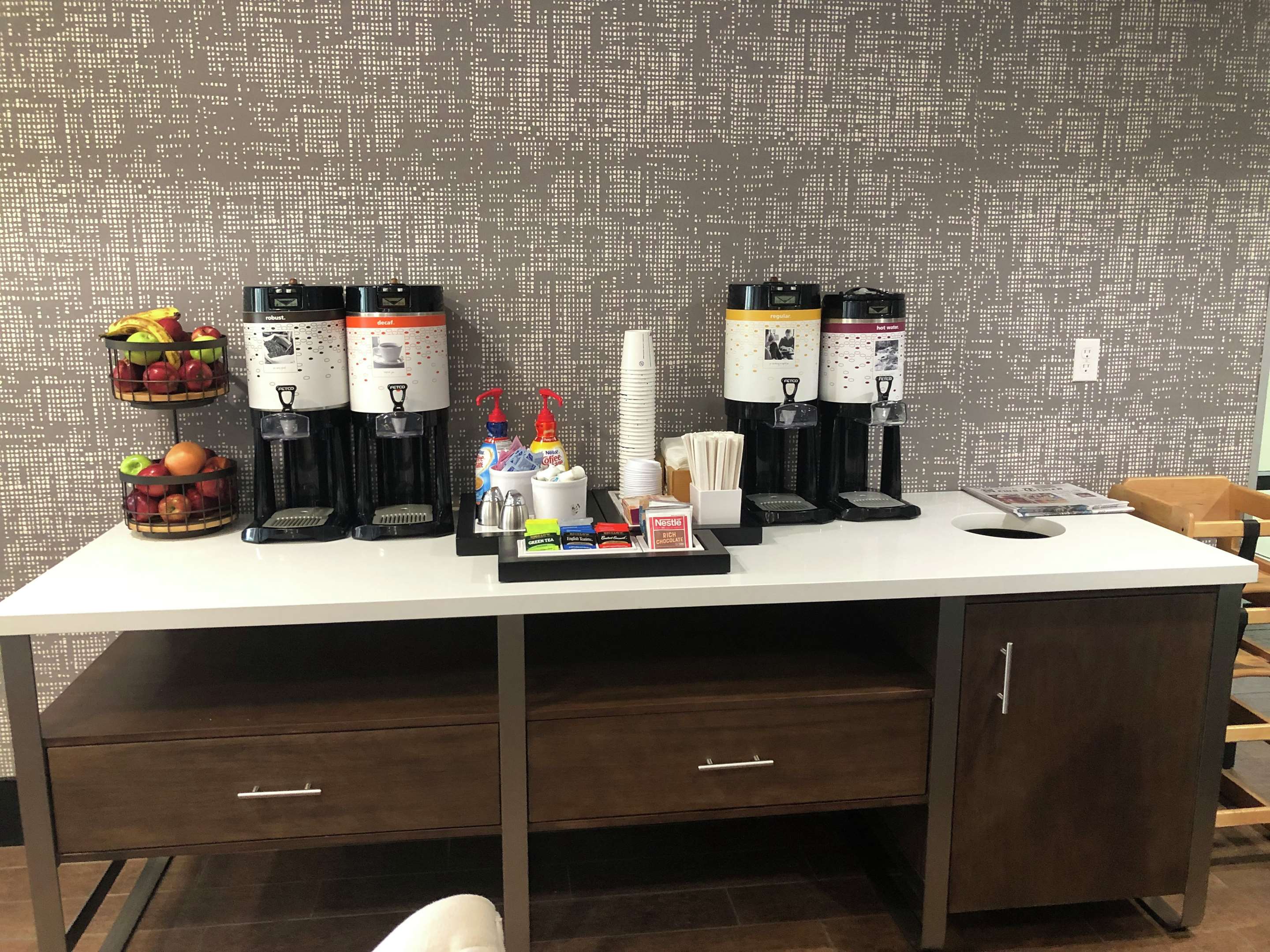 Breakfast Area | Hampton Inn El Dorado