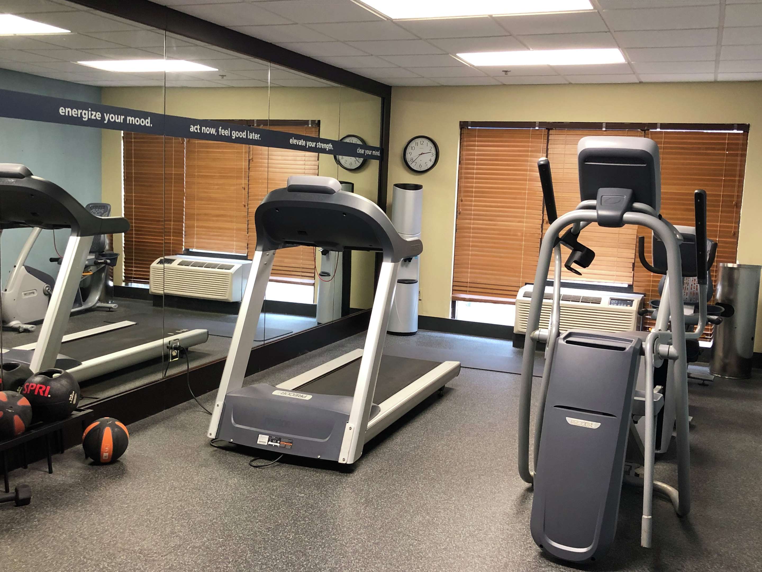 Health club fitness center gym | Hampton Inn El Dorado