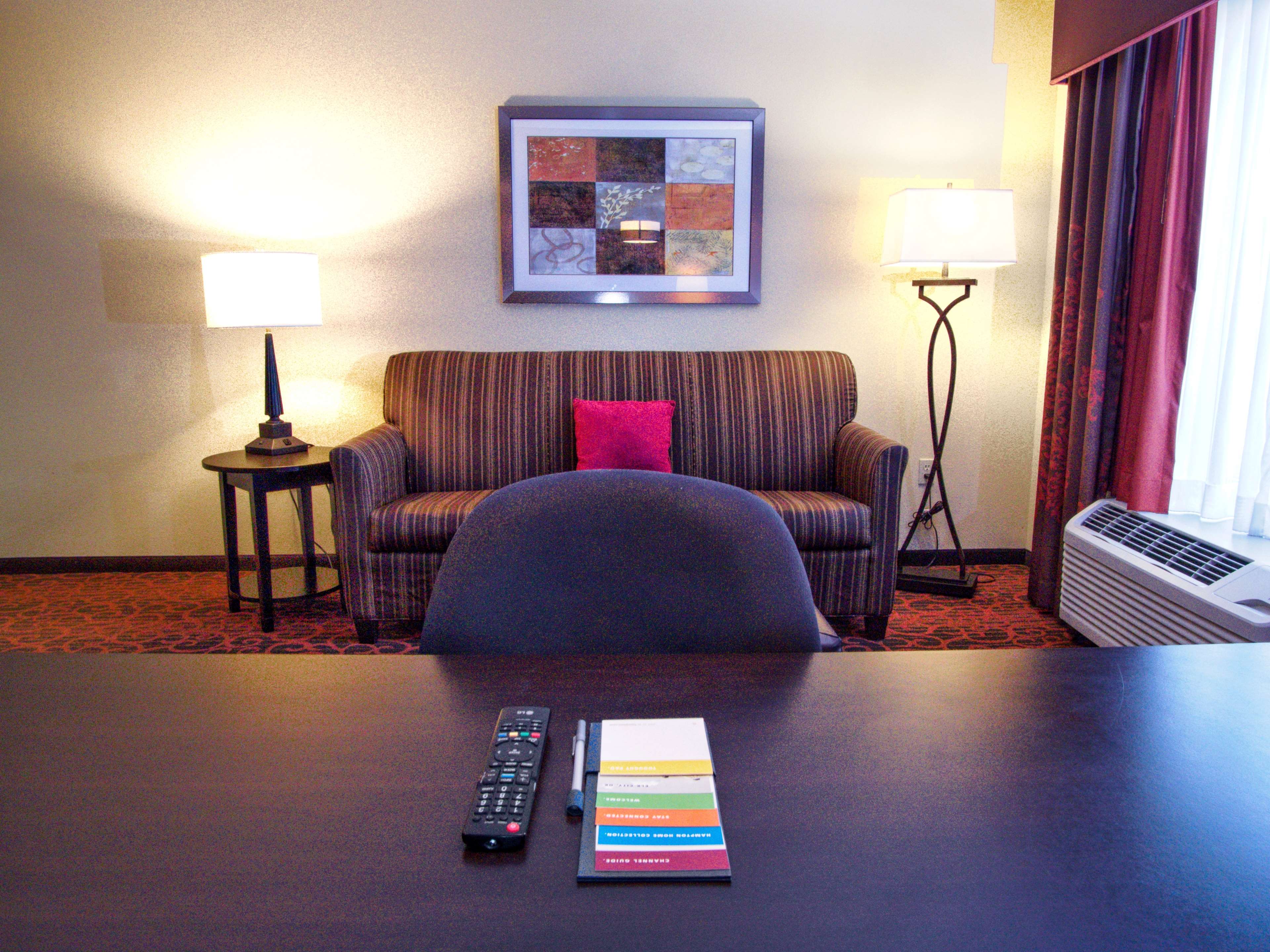 Hampton Inn & Suites Elk City, OK Room Type - 1 KING STUDIO STE NONSMOK