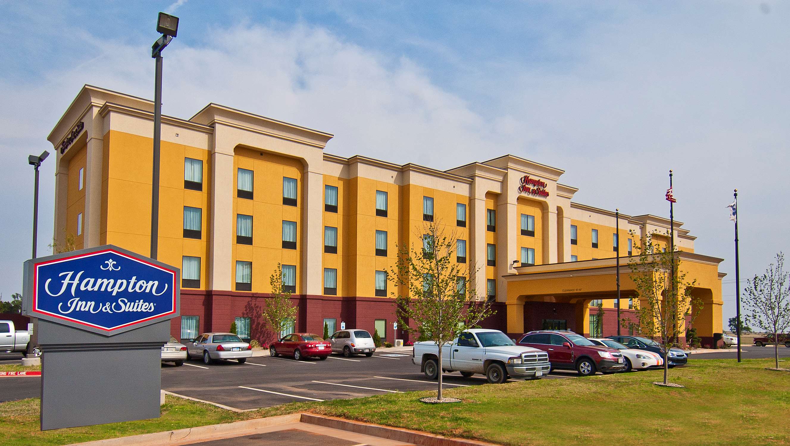 Exterior | Hampton Inn & Suites Elk City