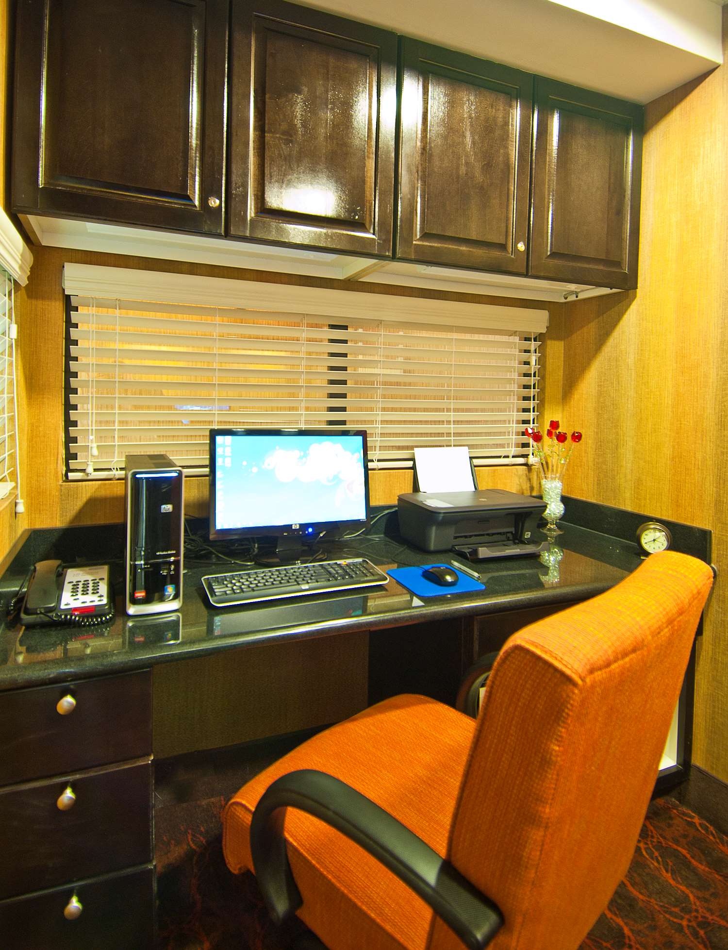Business Center | Hampton Inn & Suites Elk City