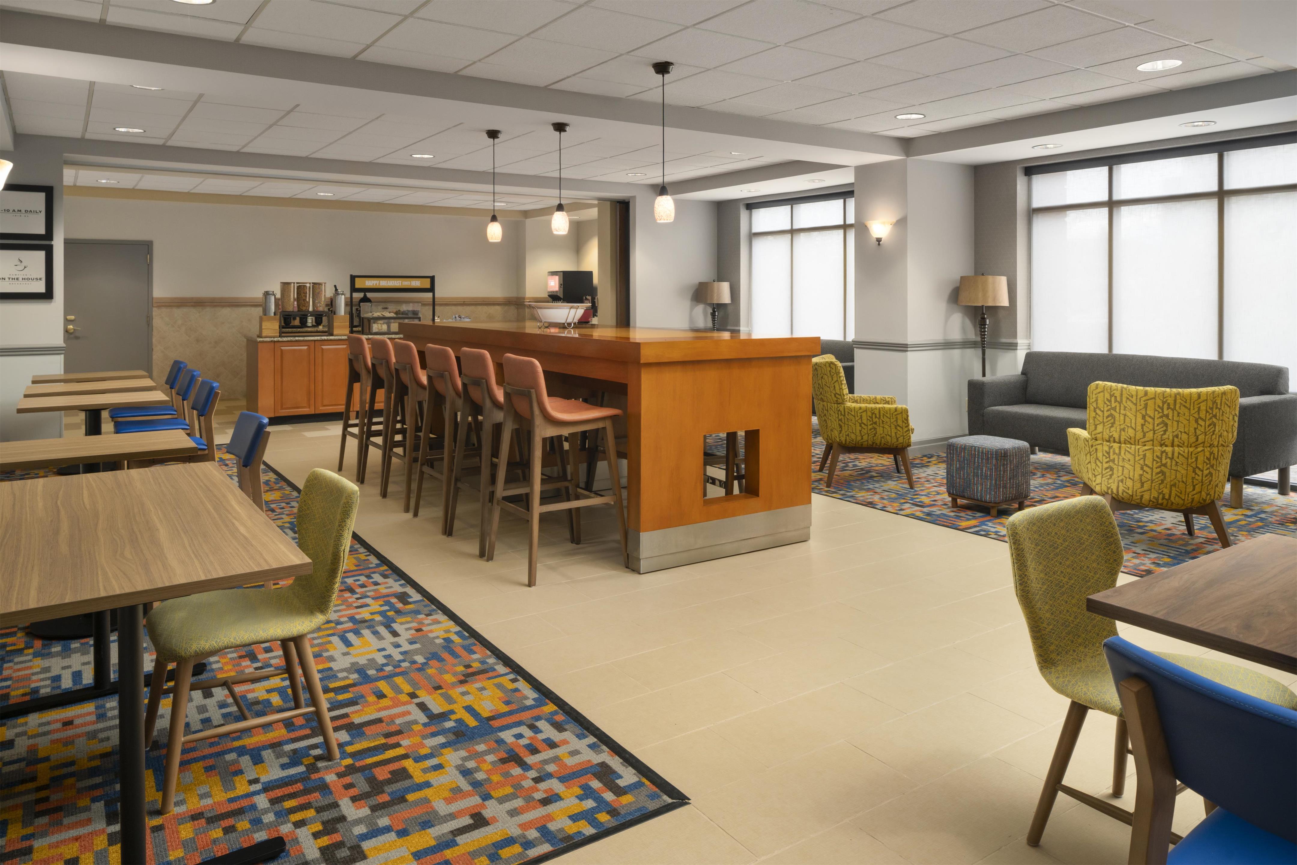 Lobby | Hampton Inn Elmira/Horseheads
