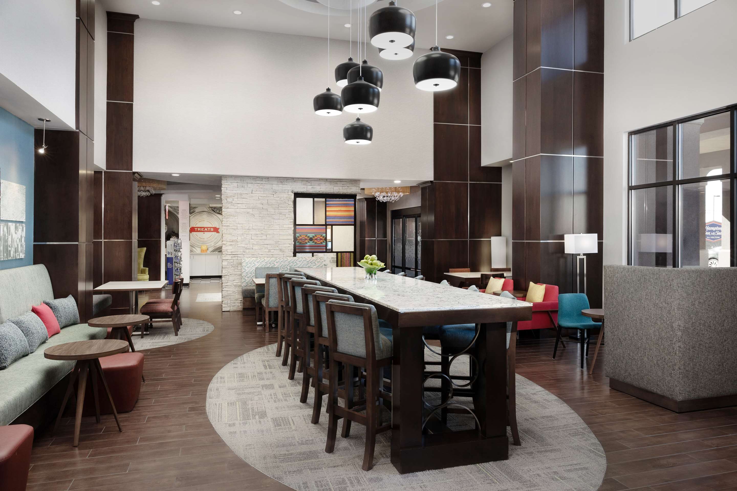 Lobby | Hampton Inn & Suites El Paso/East