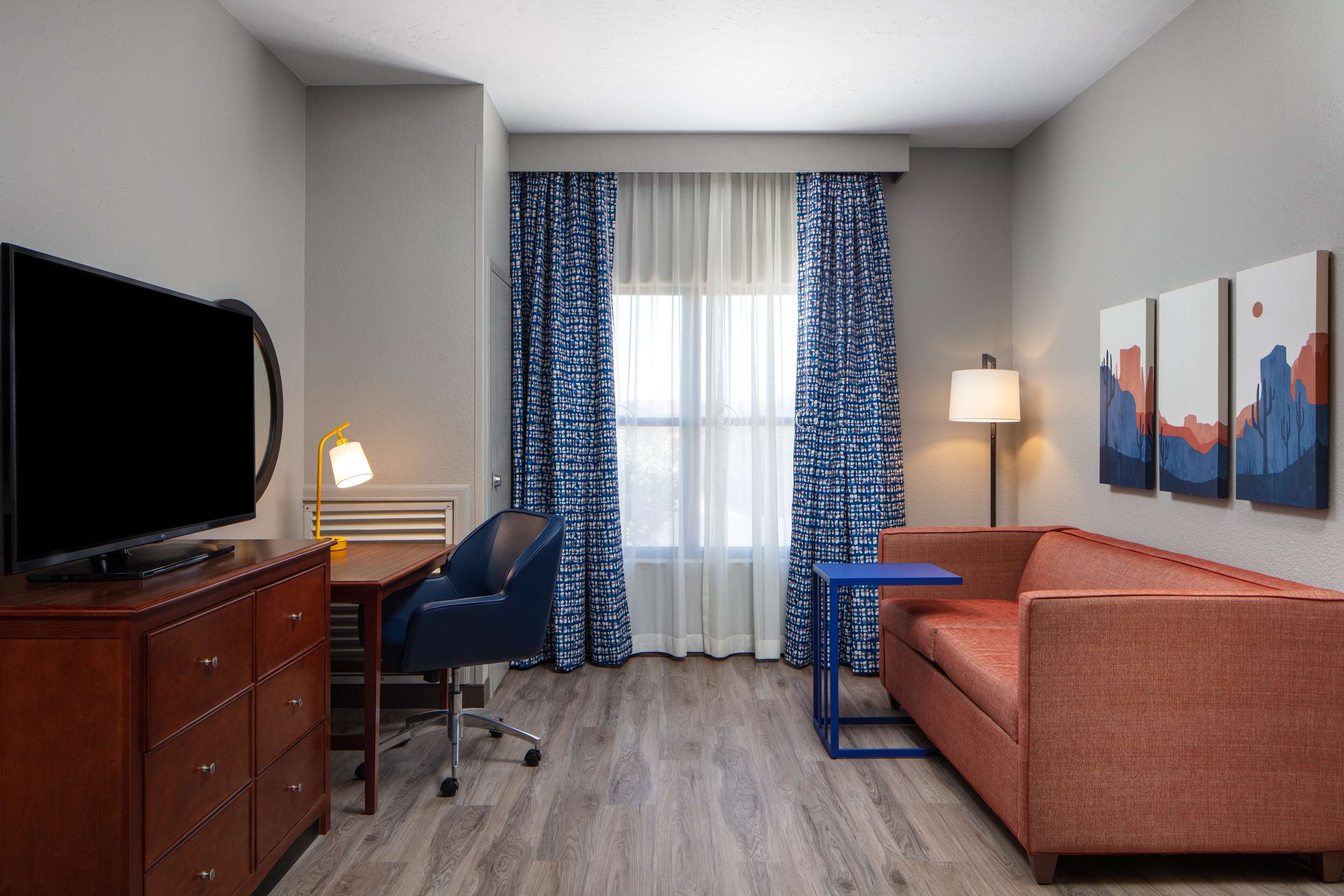 Guest room