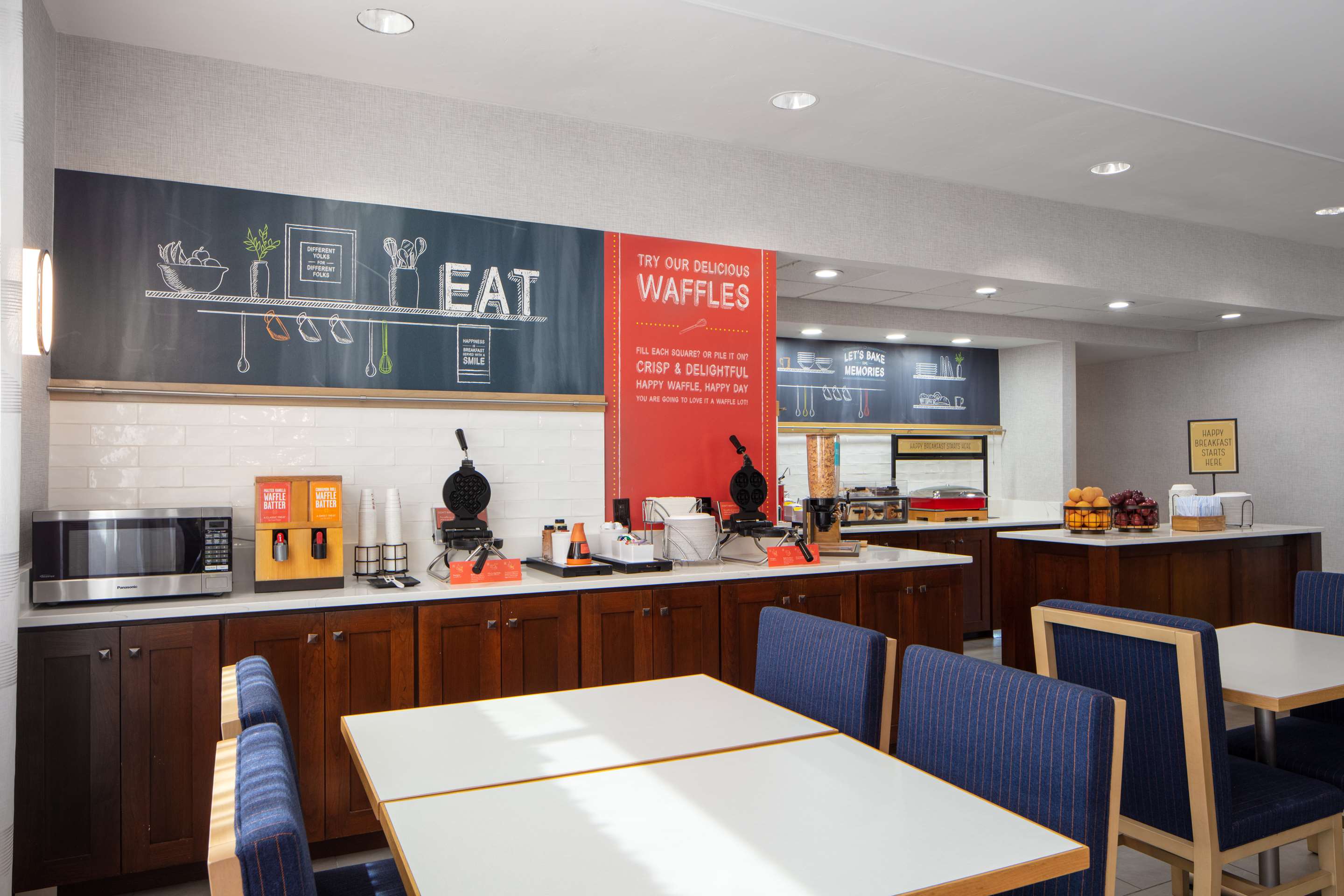 Breakfast Area | Hampton Inn & Suites El Paso-Airport
