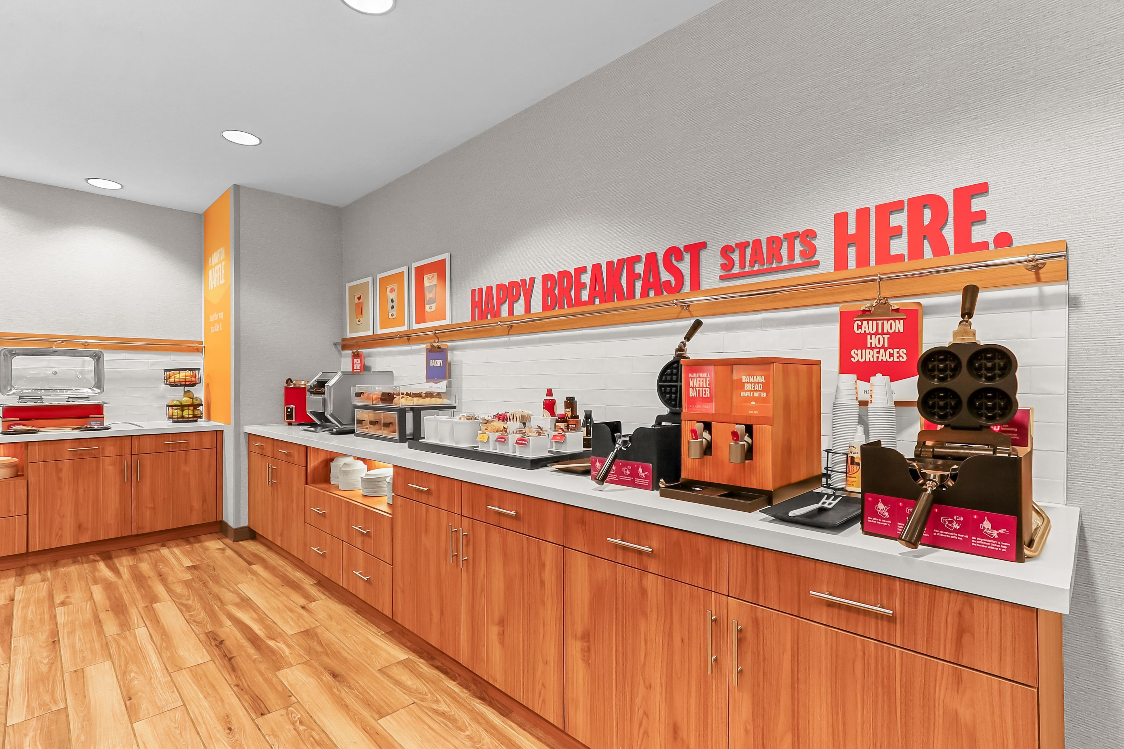 Breakfast Area | Hampton Inn & Suites El Paso West