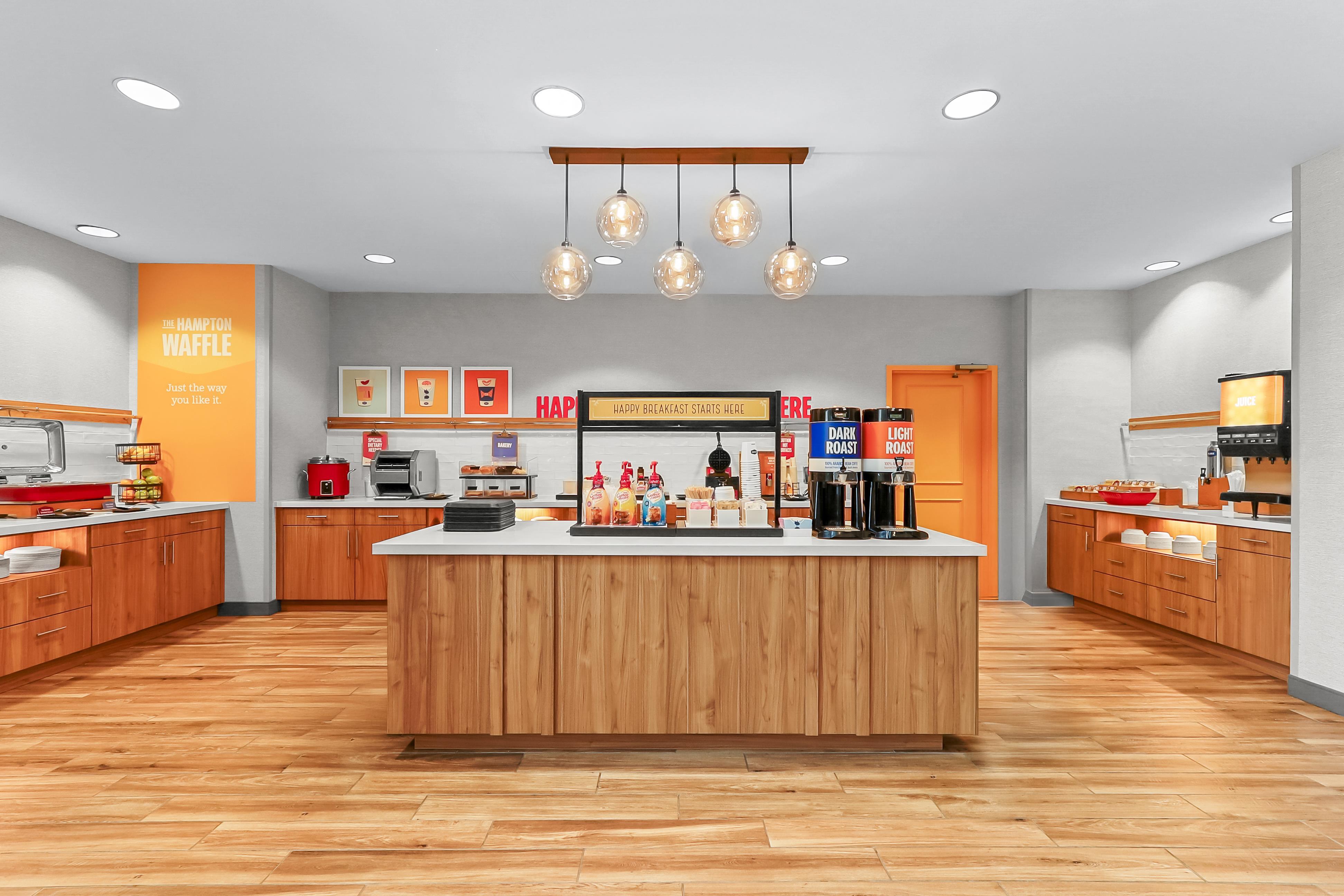 Breakfast Area | Hampton Inn & Suites El Paso West