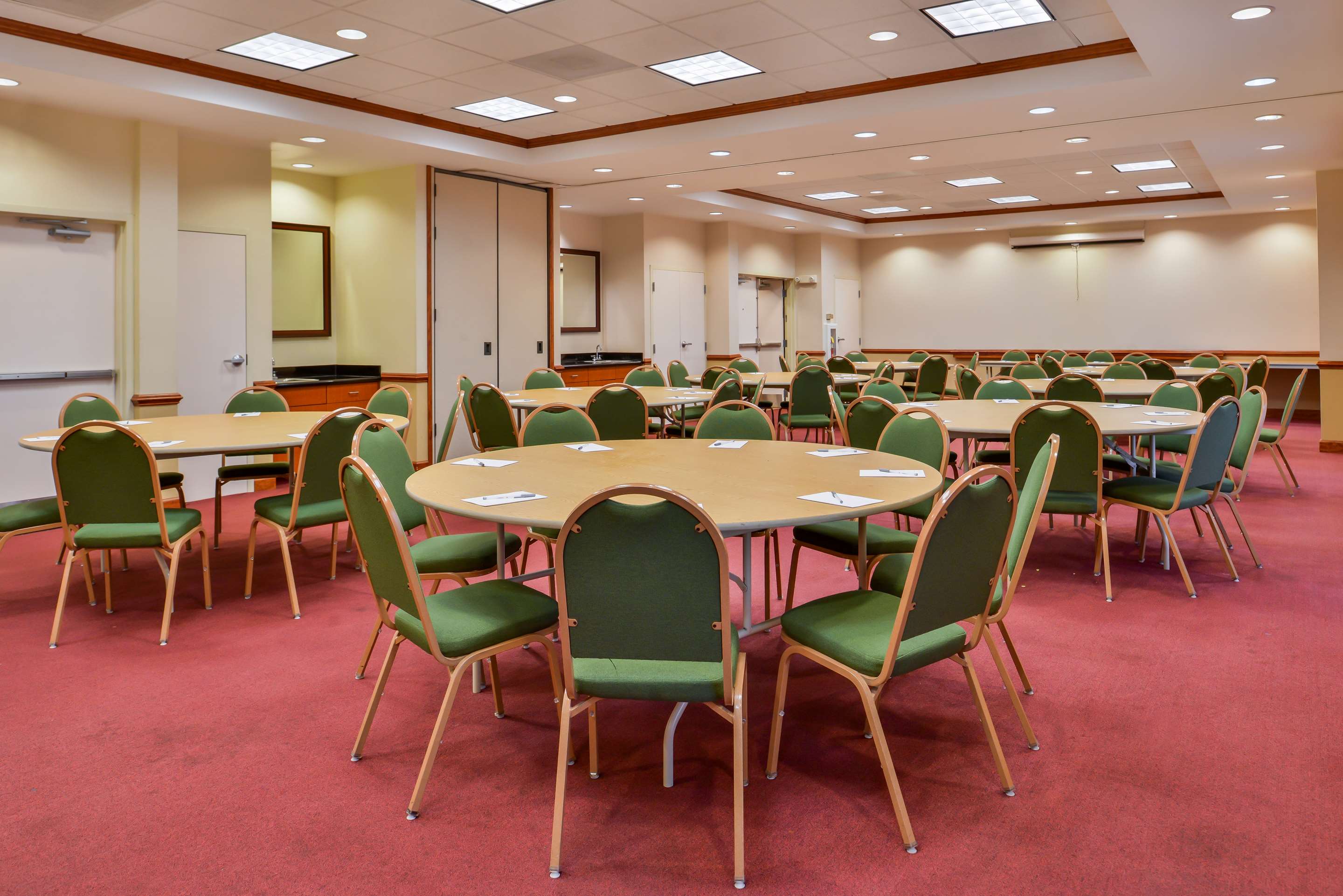 Meeting Room | Hampton Inn by Hilton Emporia