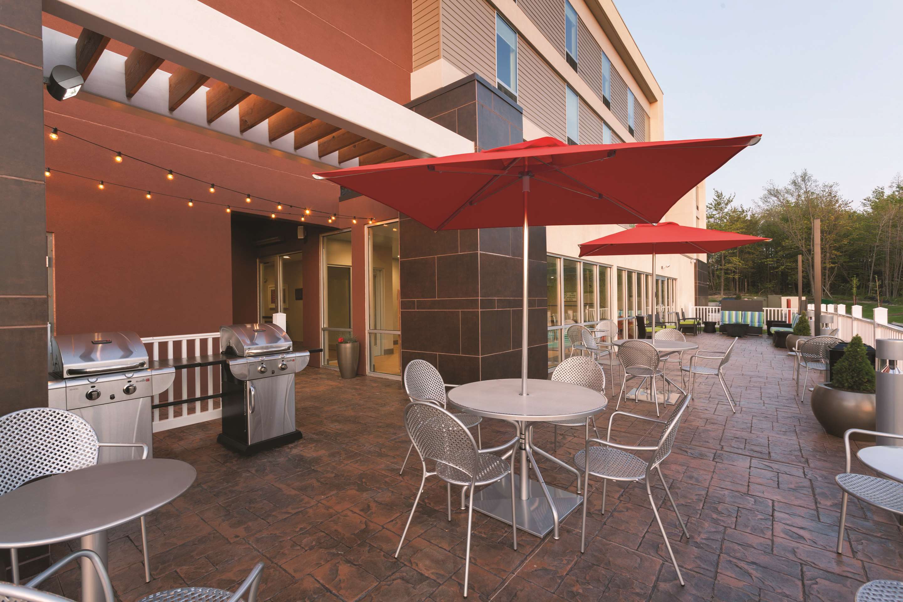 Restaurant | Home2 Suites by Hilton Erie, PA
