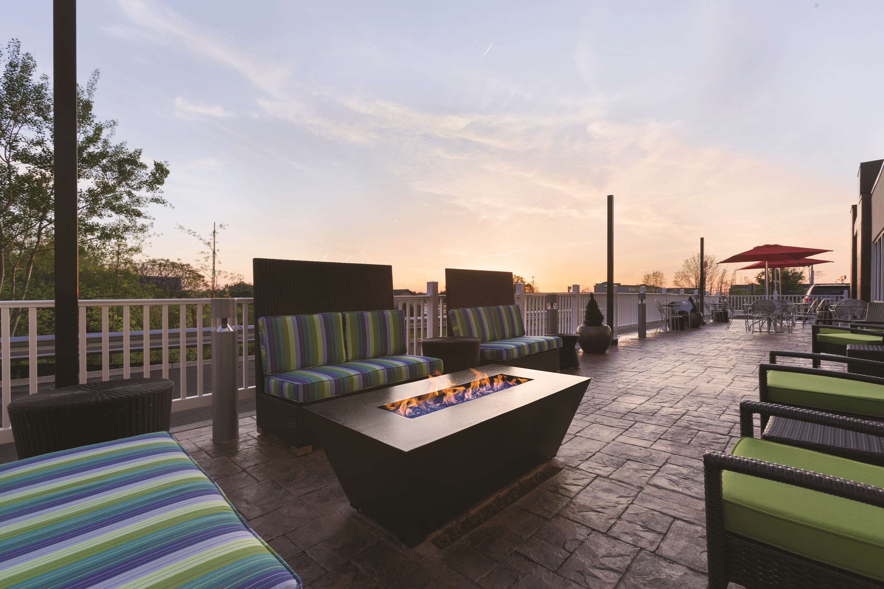 Restaurant | Home2 Suites by Hilton Erie, PA