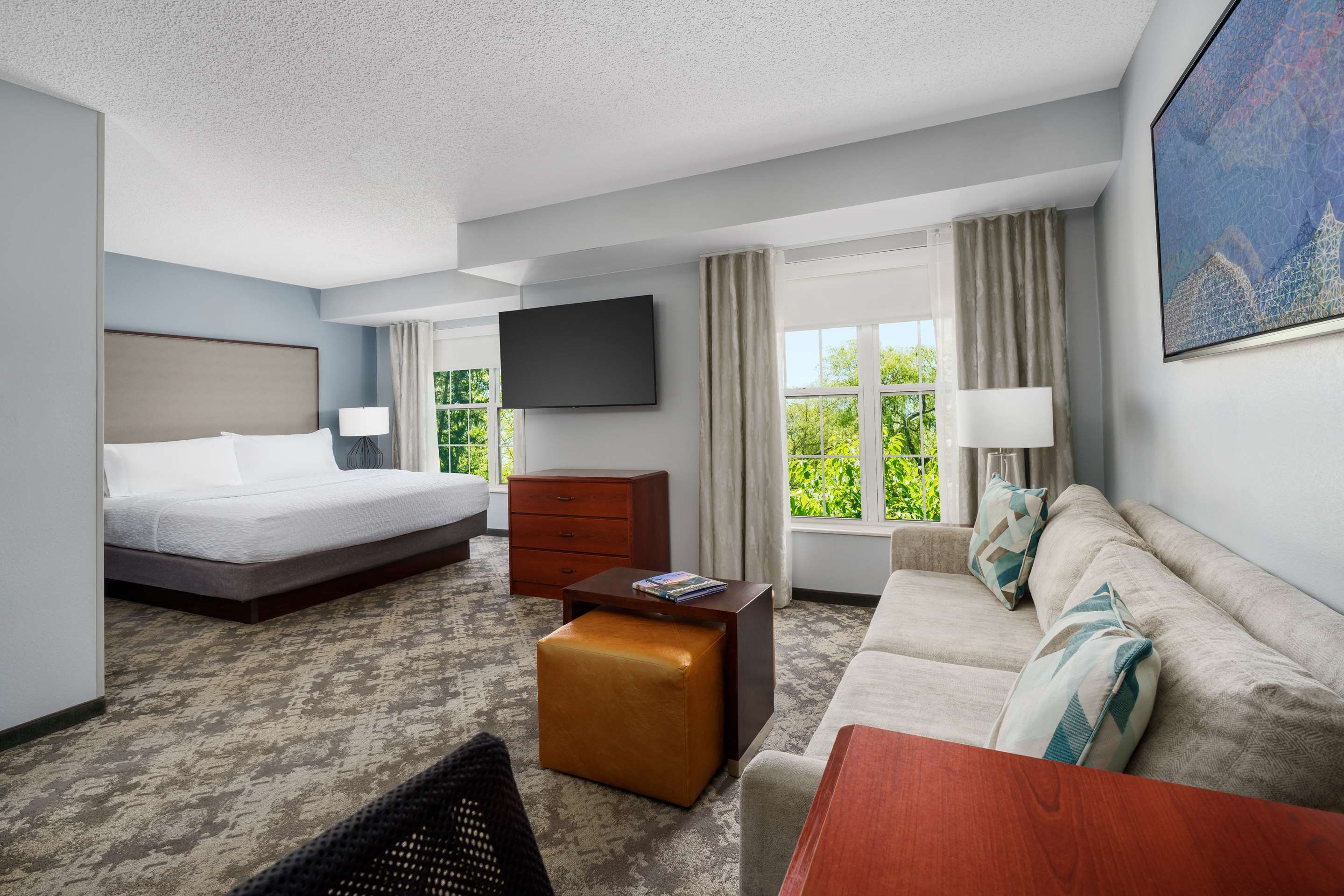 Guest room