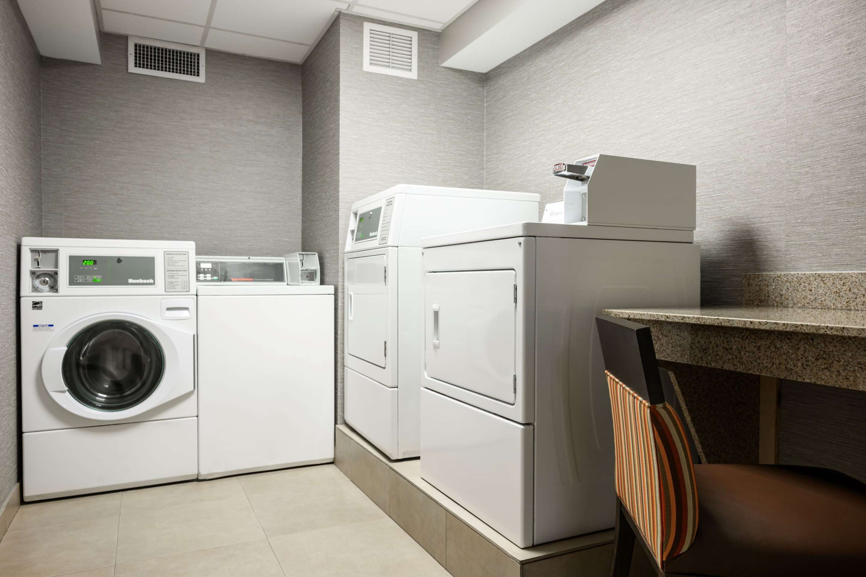 Property amenity | Hampton Inn Evansville/Airport