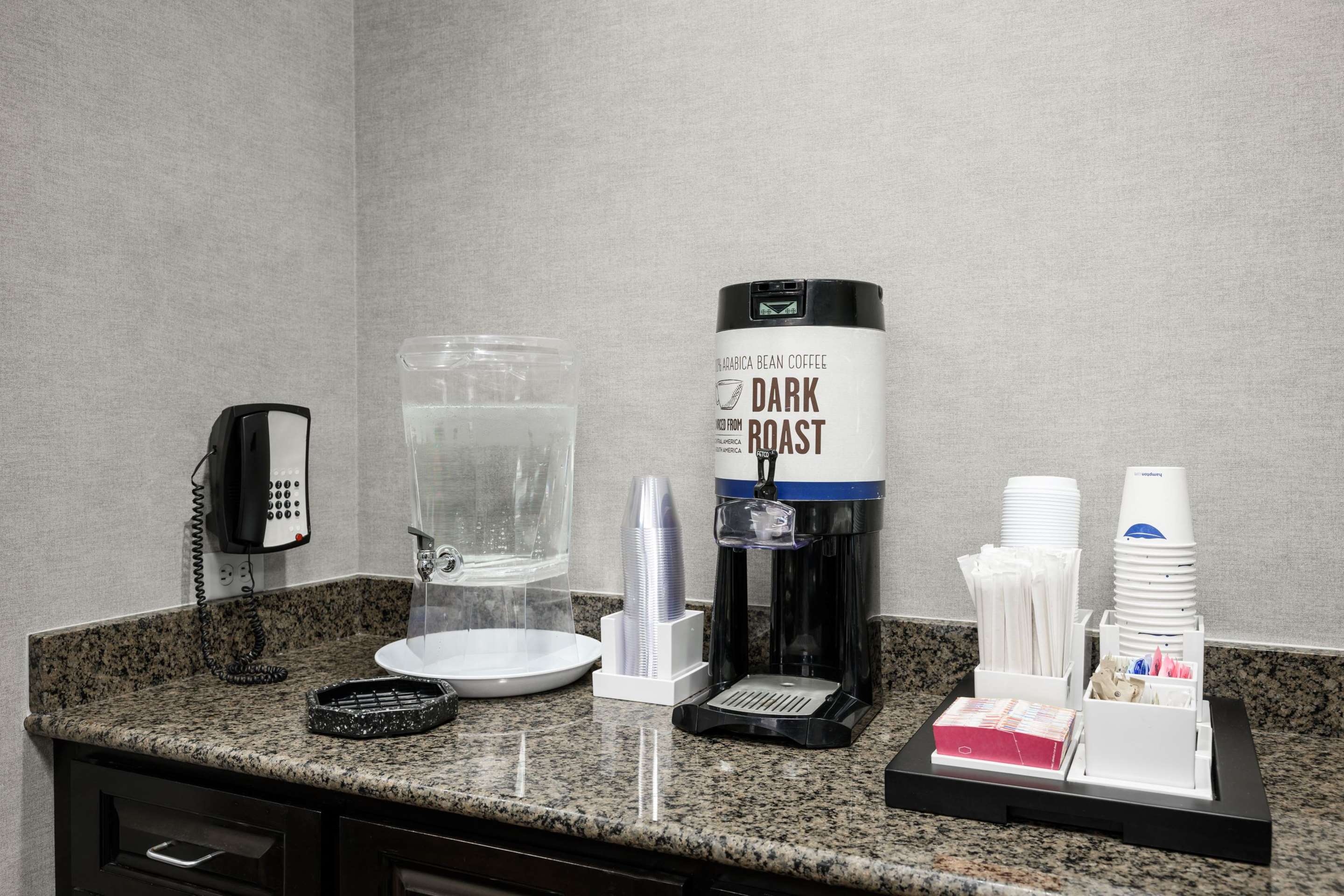Restaurant | Hampton Inn Evansville/Airport