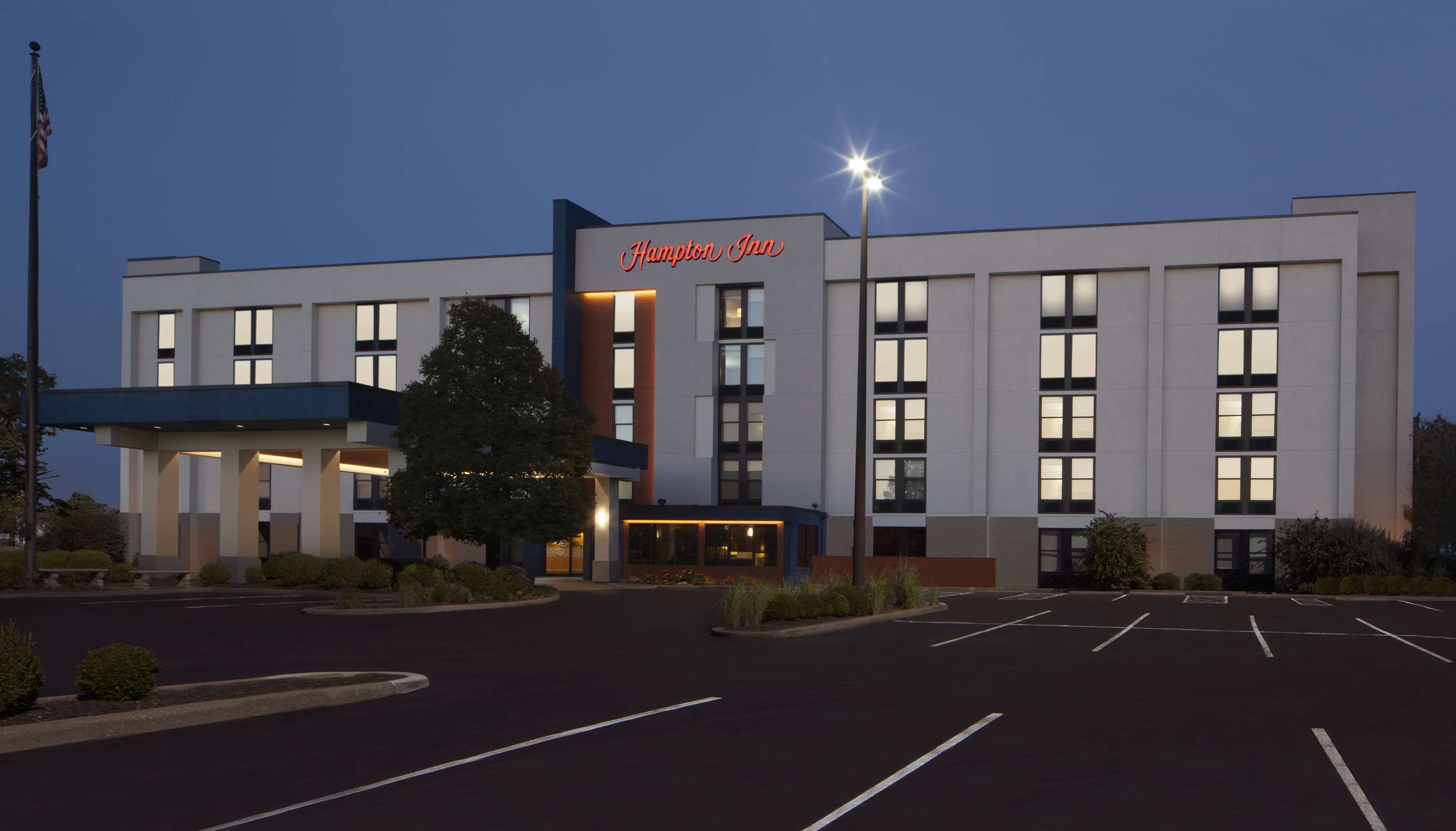 Exterior | Hampton Inn Evansville