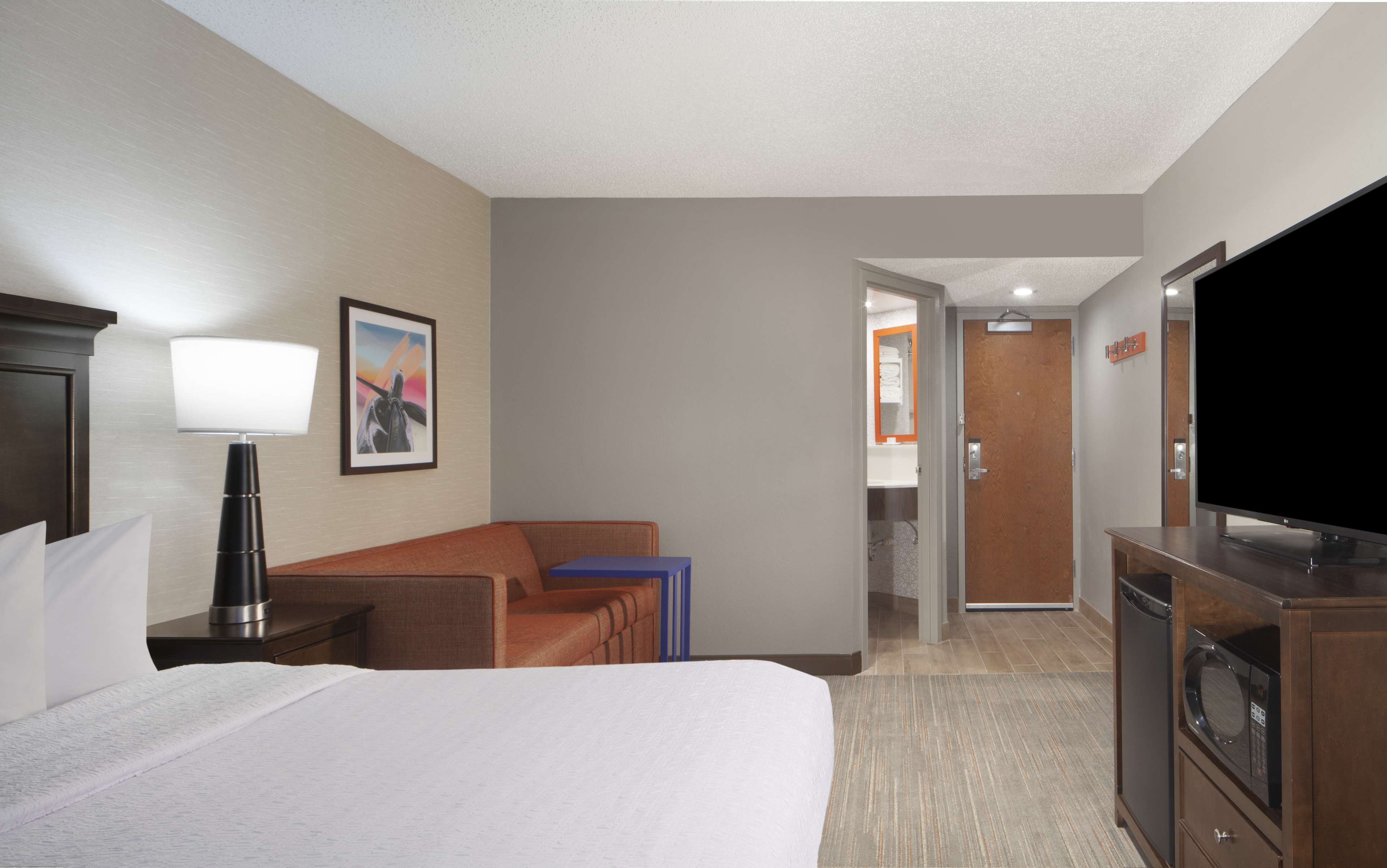 Hampton Inn by Hilton Evansville Room Type - 1 KNG STUDY SOFABED NOSMOK