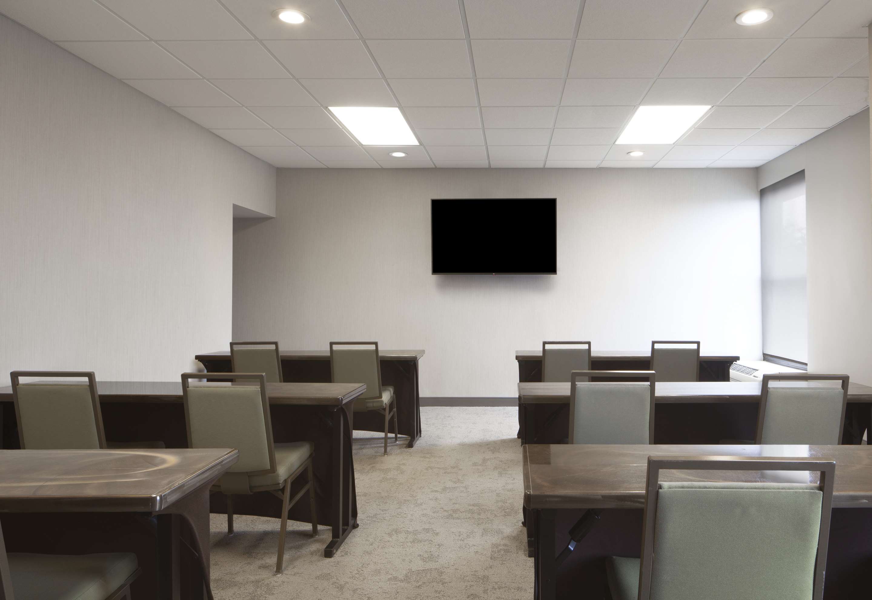 Meeting Room | Hampton Inn Evansville