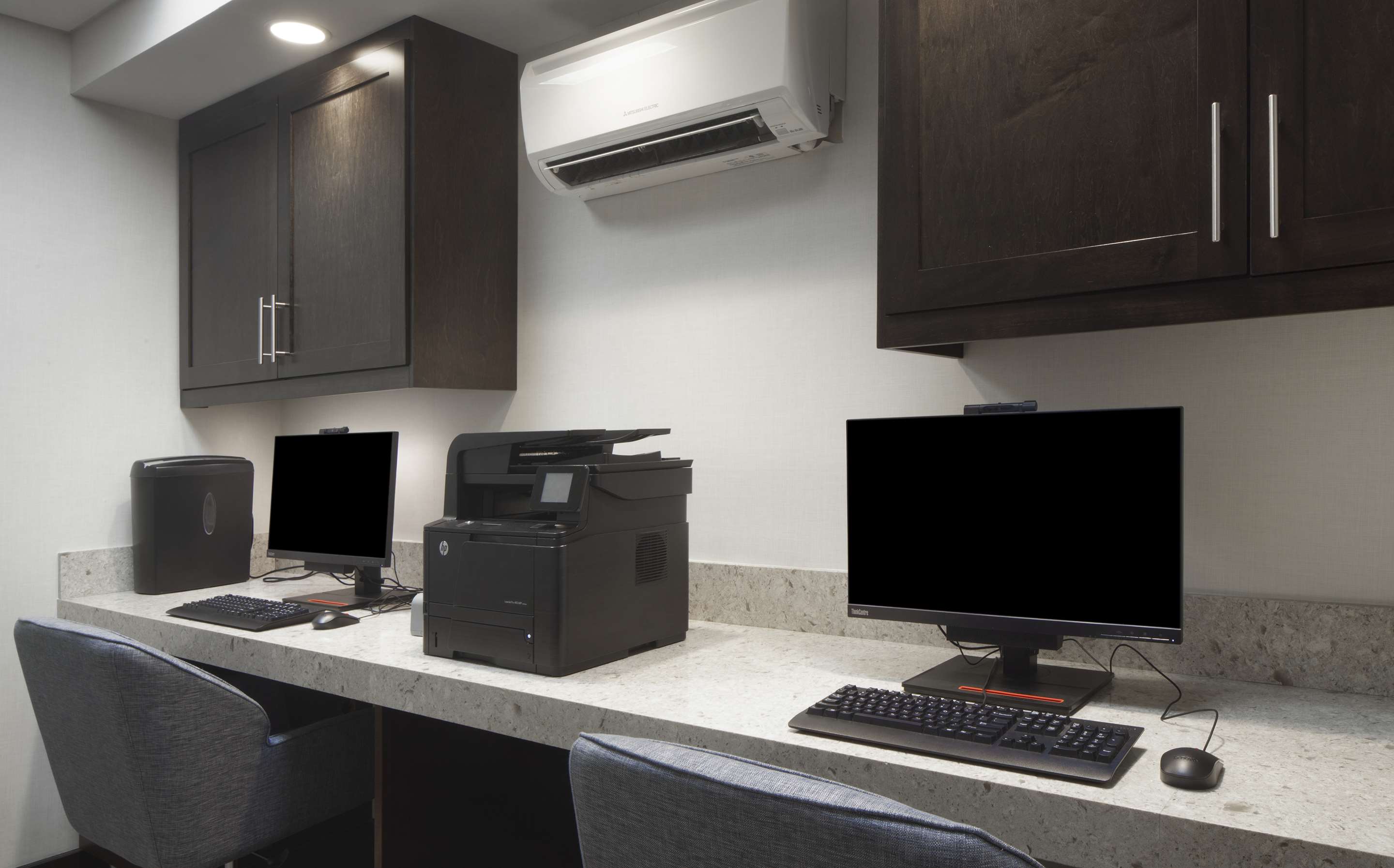 Business Center | Hampton Inn Evansville