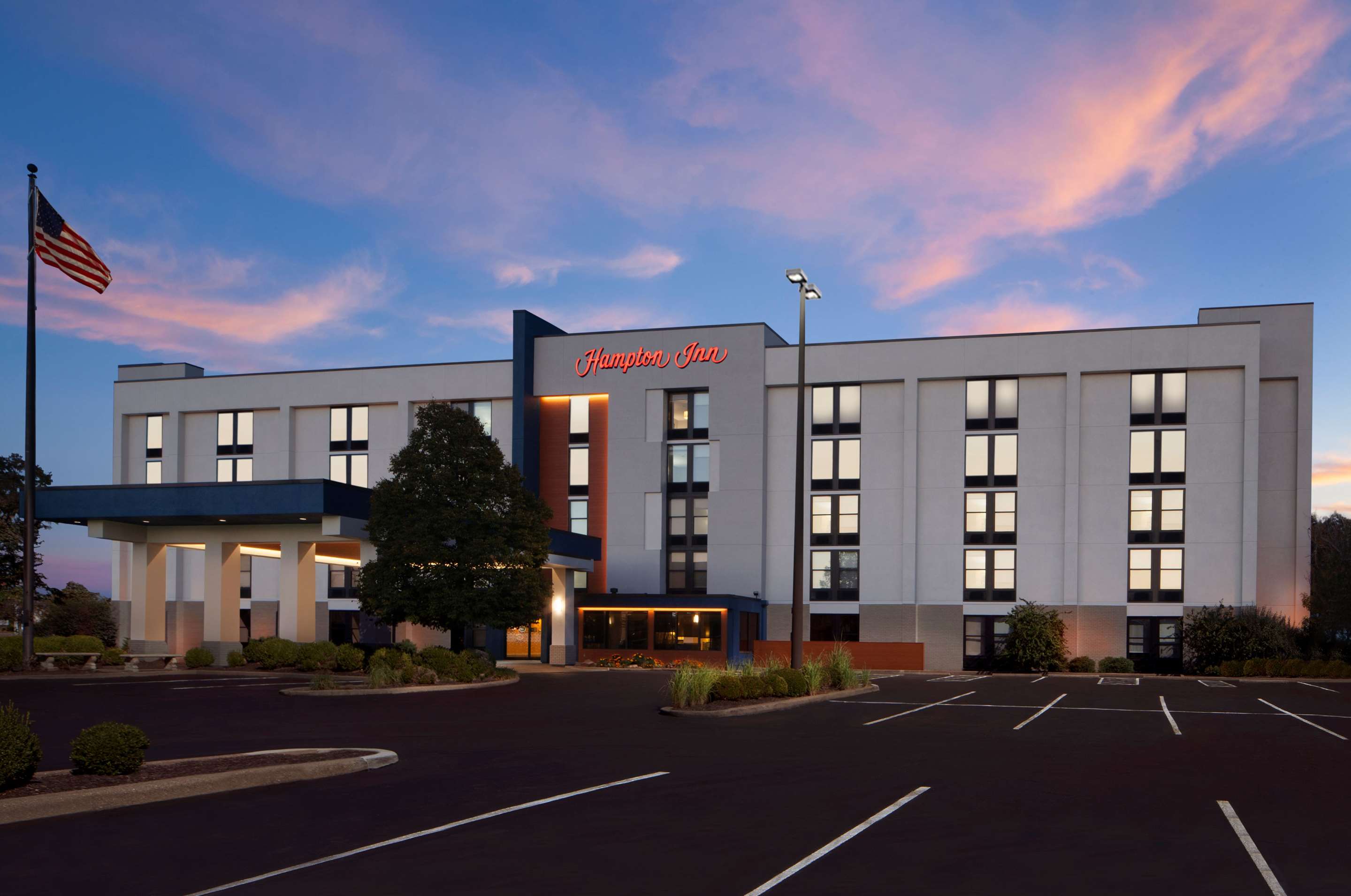 Exterior | Hampton Inn Evansville