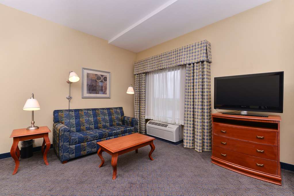 Hampton Inn by Hilton Evanston Room Type - 1KN MOB HEA ACC RIS STU NS