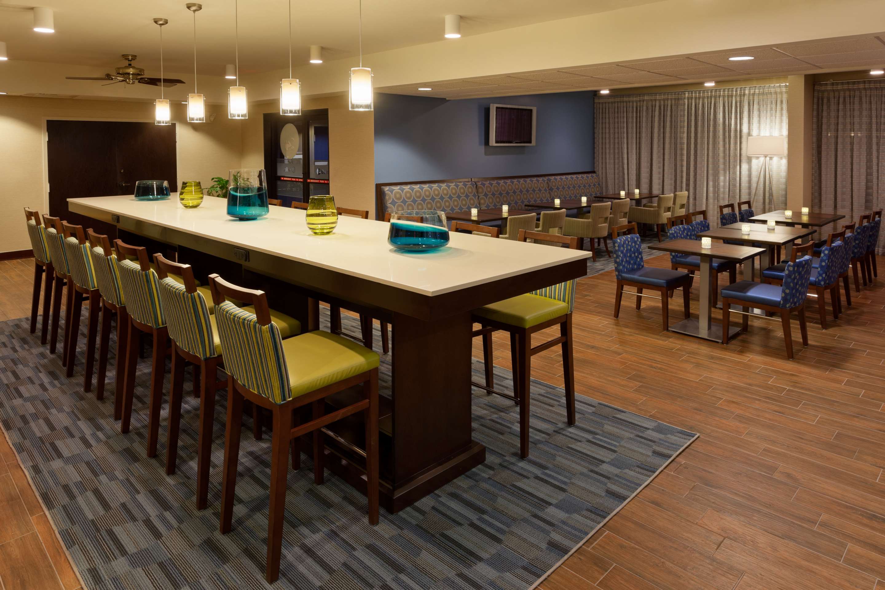 Restaurant | Hampton Inn by Hilton New Bedford/Fairhaven