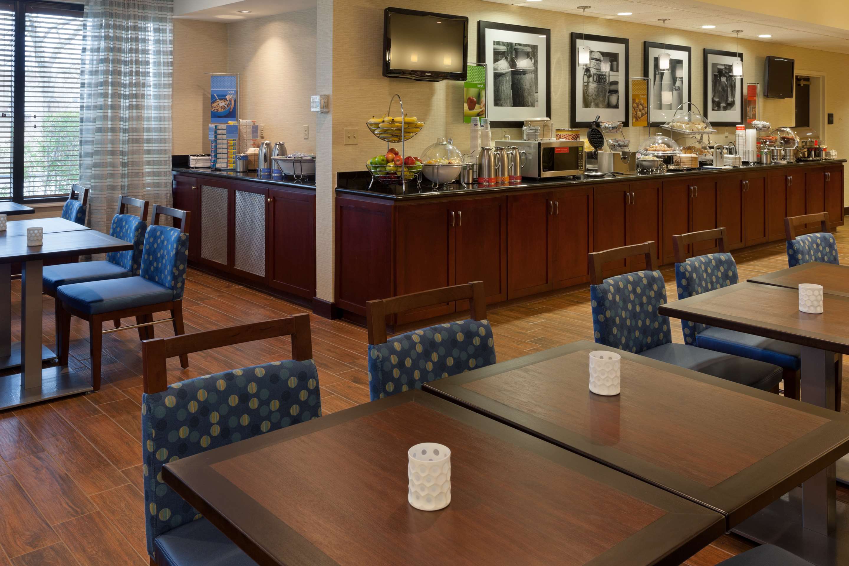 Restaurant | Hampton Inn by Hilton New Bedford/Fairhaven