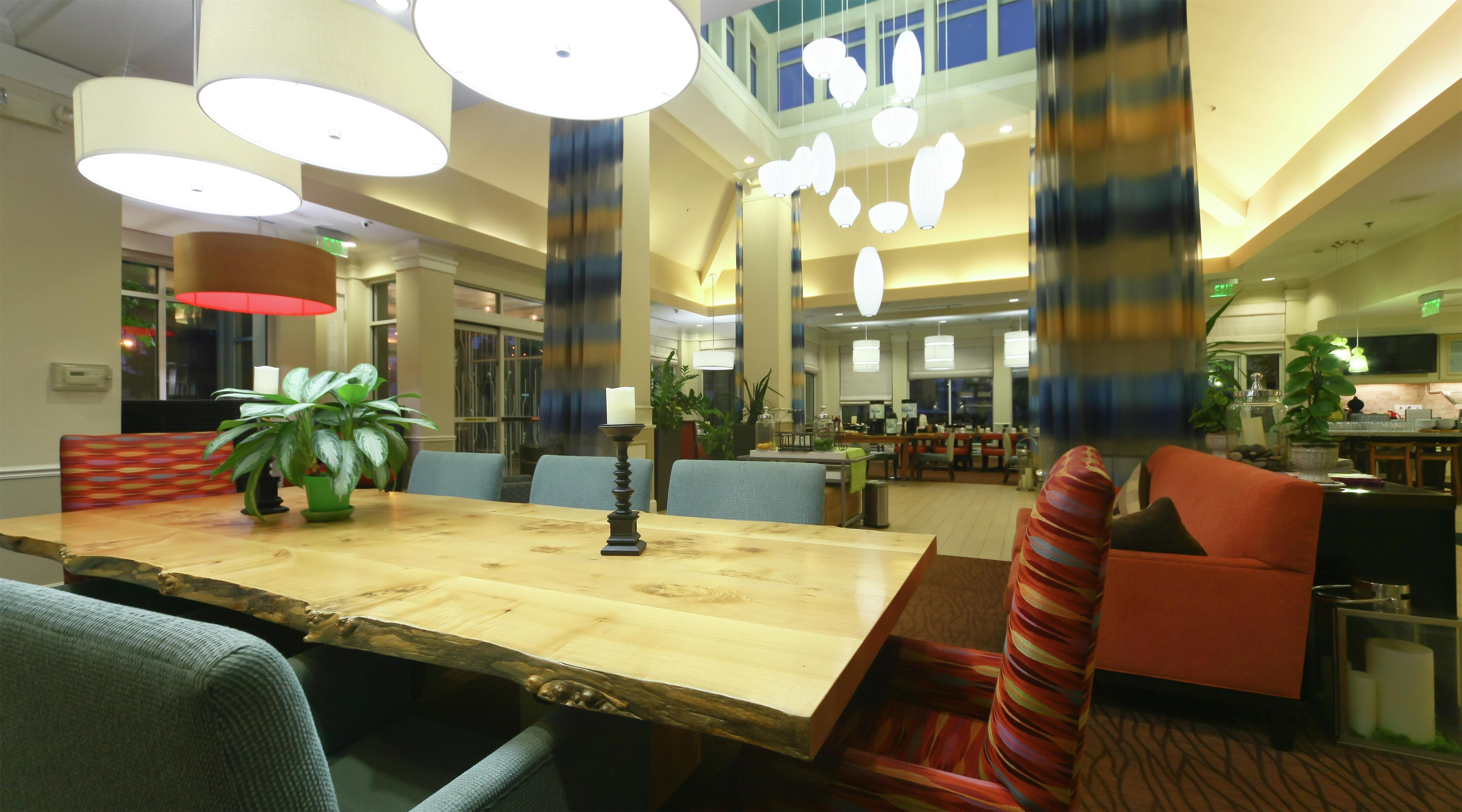 Lobby | Hilton Garden Inn Secaucus/Meadowlands