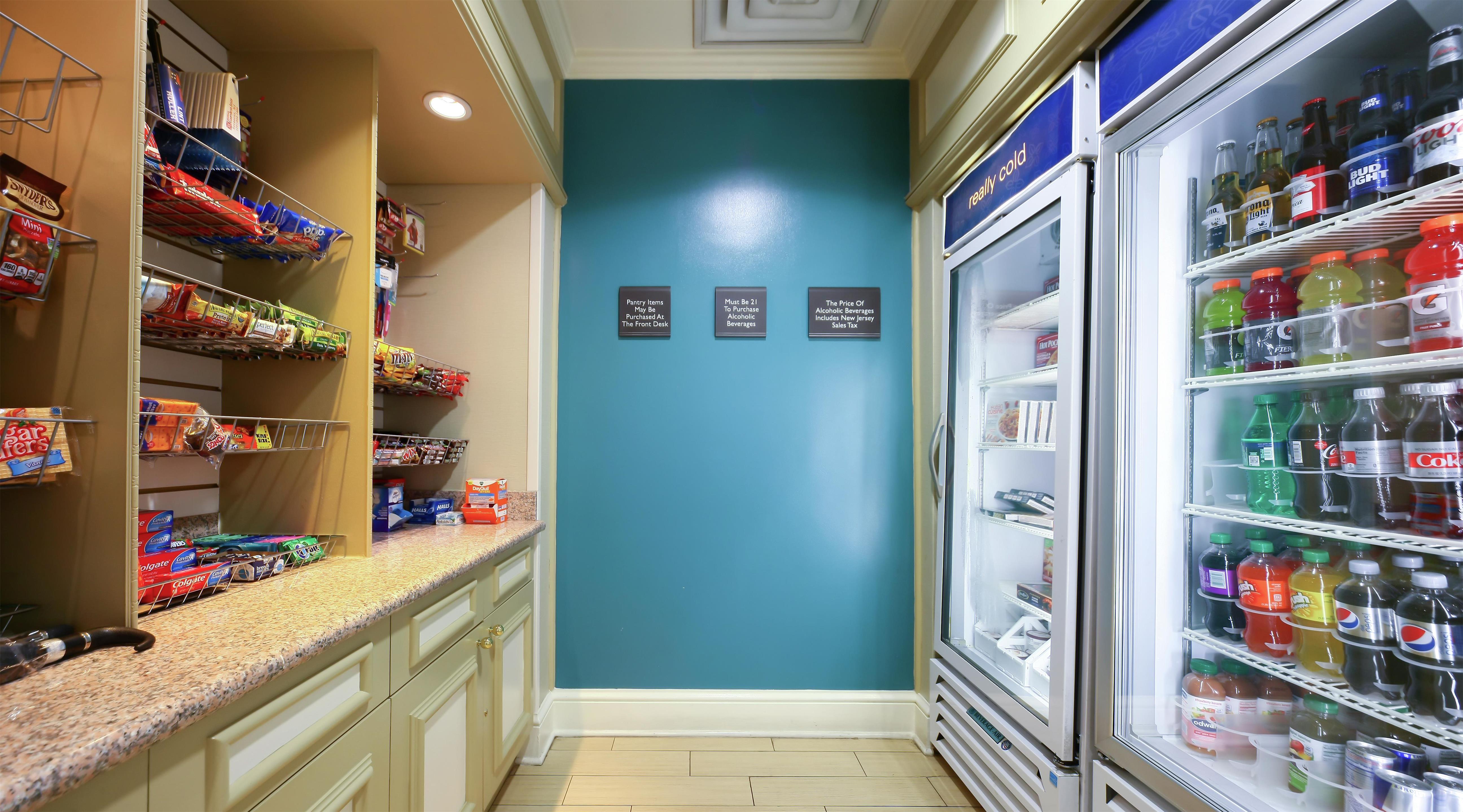 Restaurant | Hilton Garden Inn Secaucus/Meadowlands