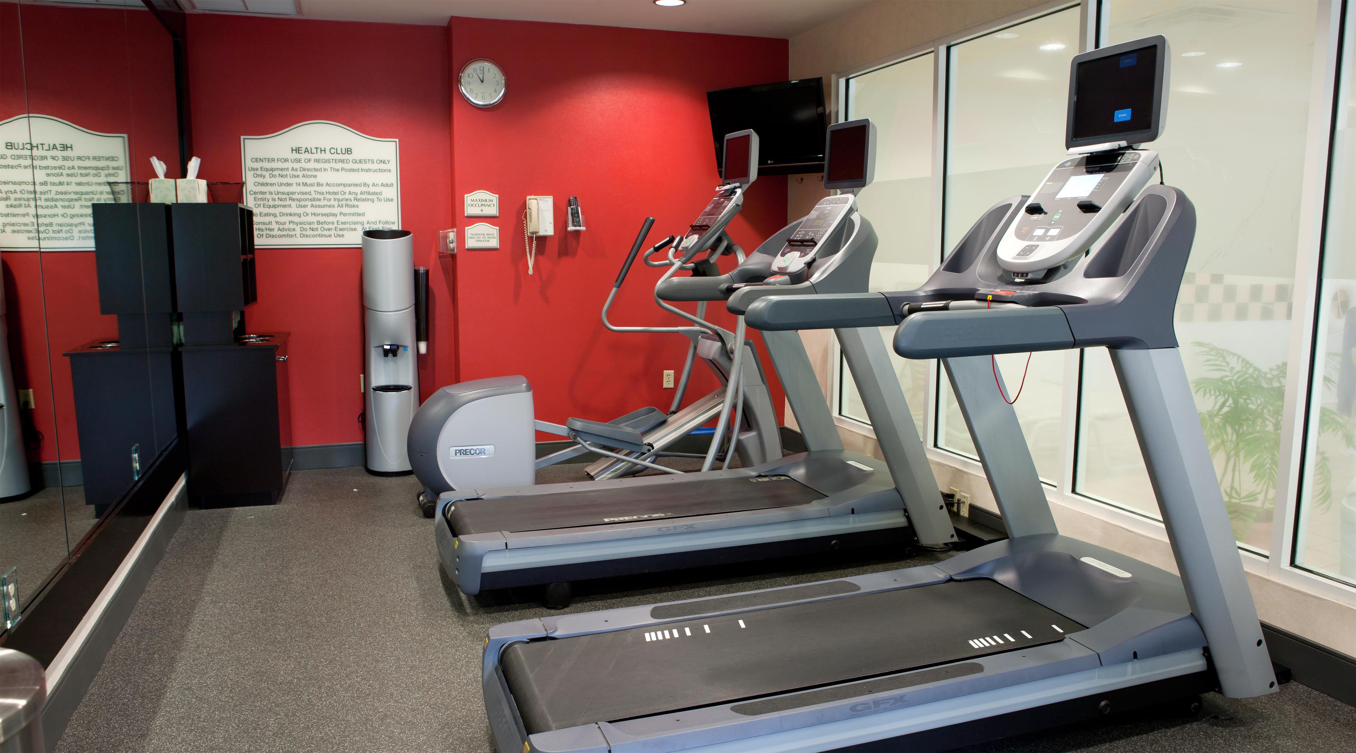 Health club fitness center gym | Hilton Garden Inn Secaucus/Meadowlands
