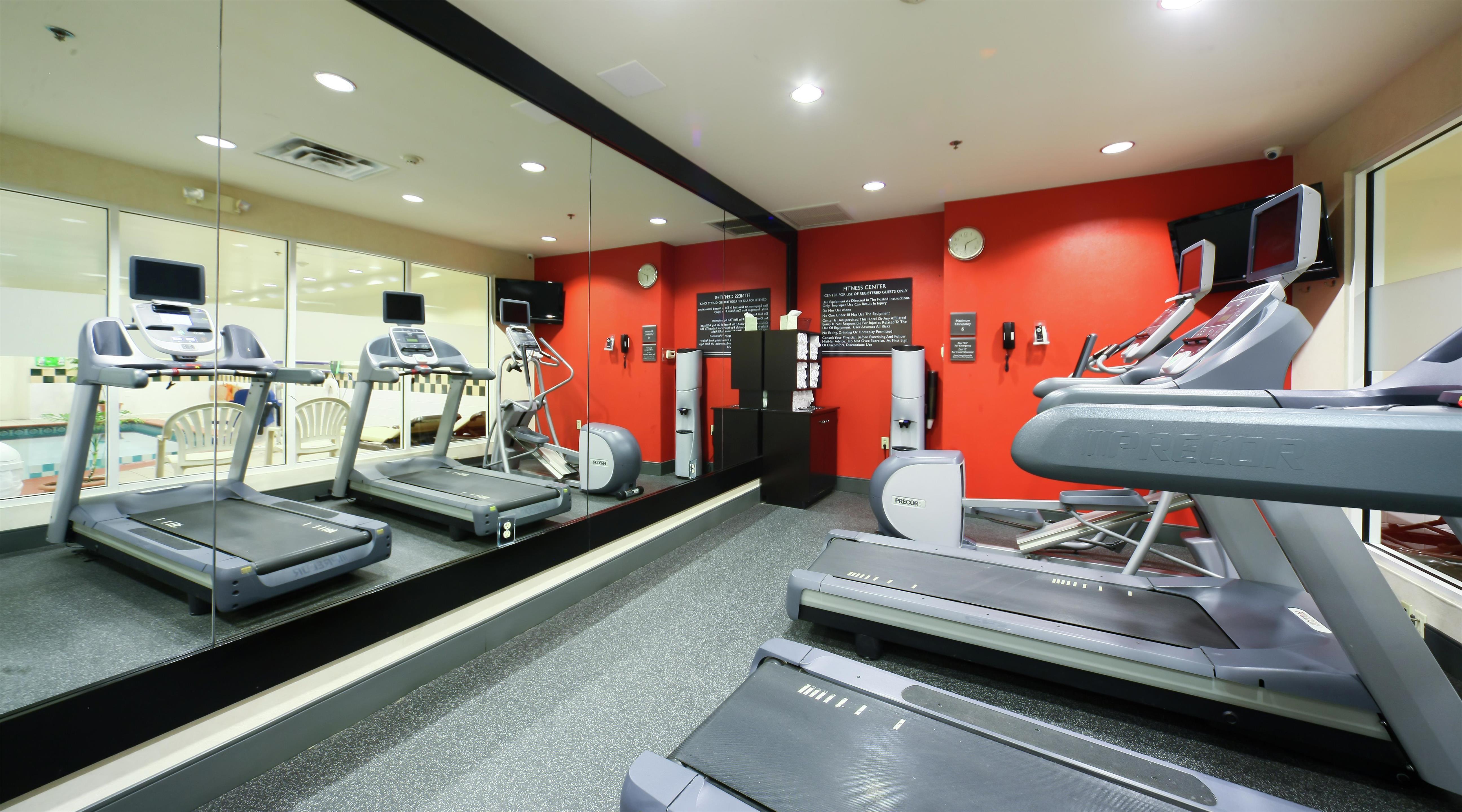 Health club fitness center gym | Hilton Garden Inn Secaucus/Meadowlands