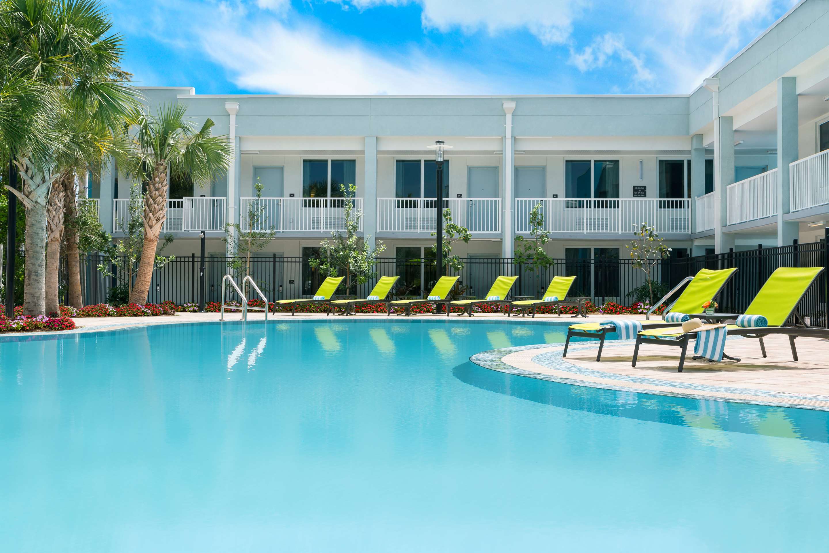 Pool | Hilton Garden Inn Key West / The Keys Collection