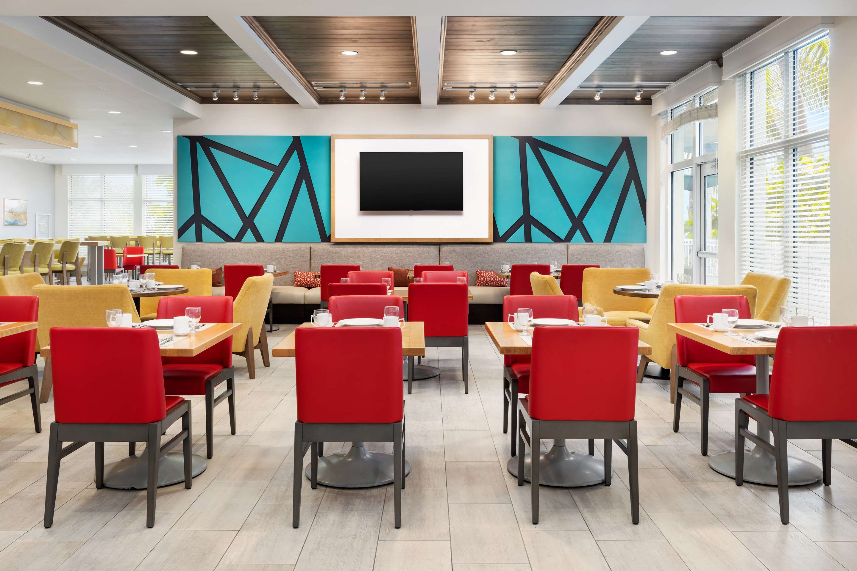 Restaurant | Hilton Garden Inn Key West / The Keys Collection