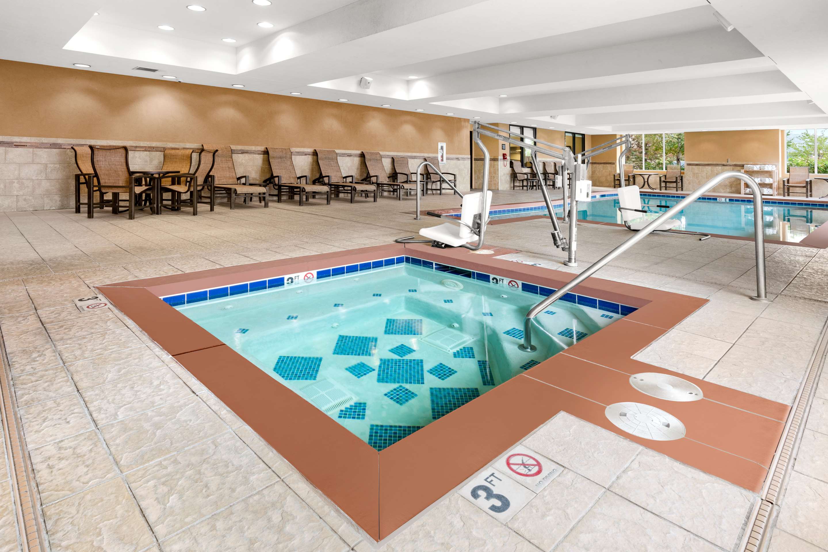 Pool | Hampton Inn & Suites Fairbanks