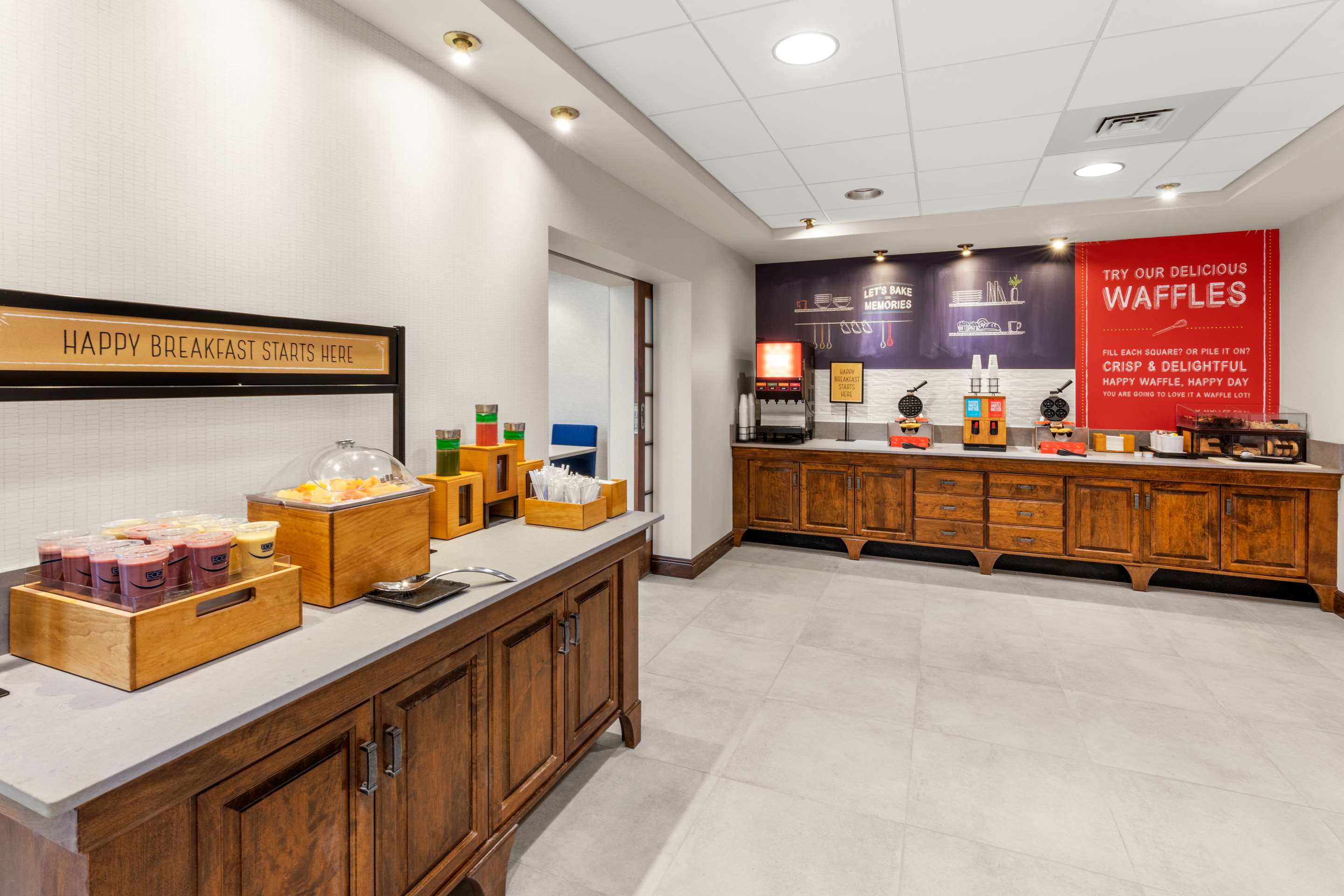 Breakfast Area | Hampton Inn & Suites Fairbanks